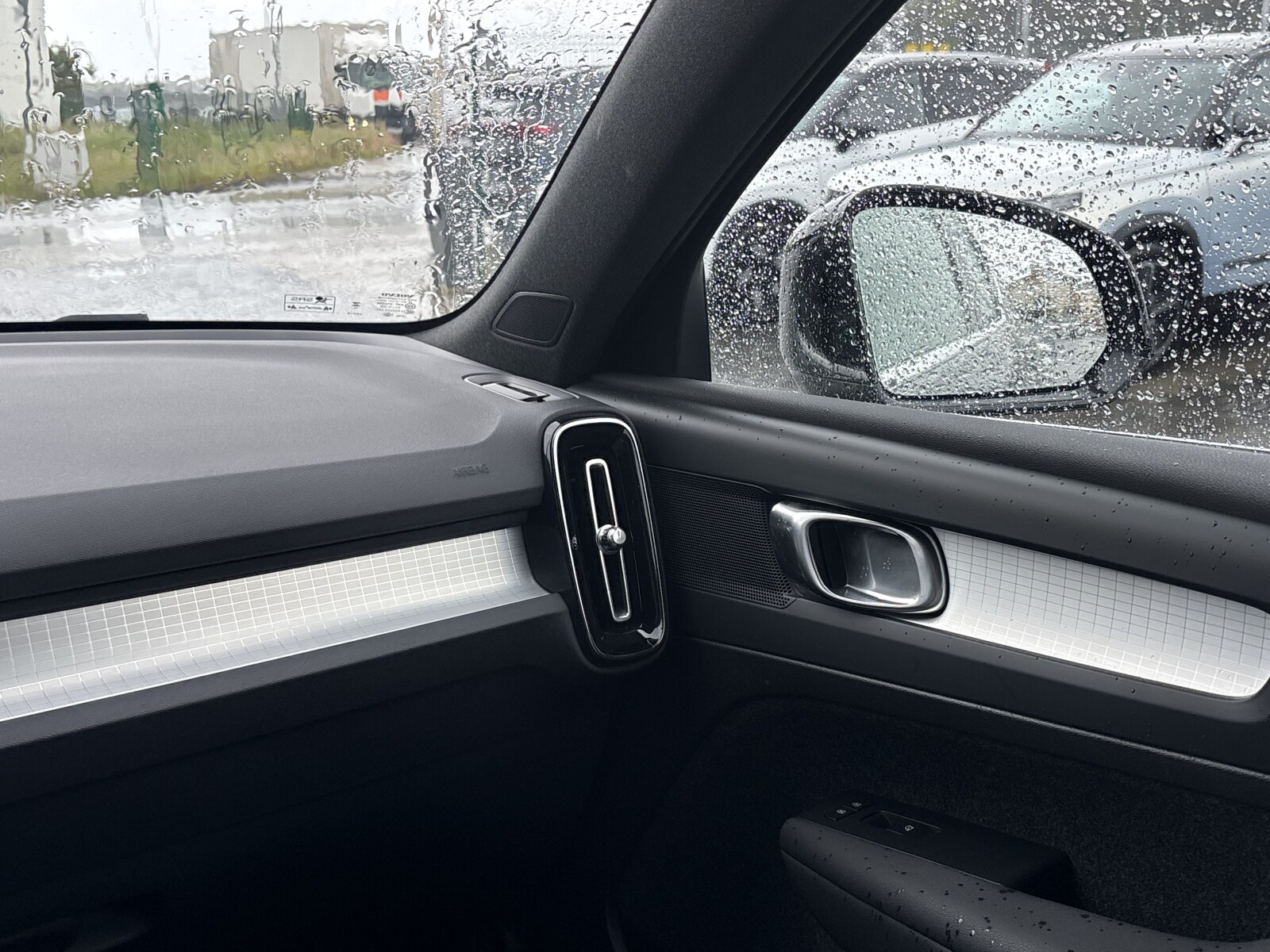 Volvo XC 40 - zdjęcie 11