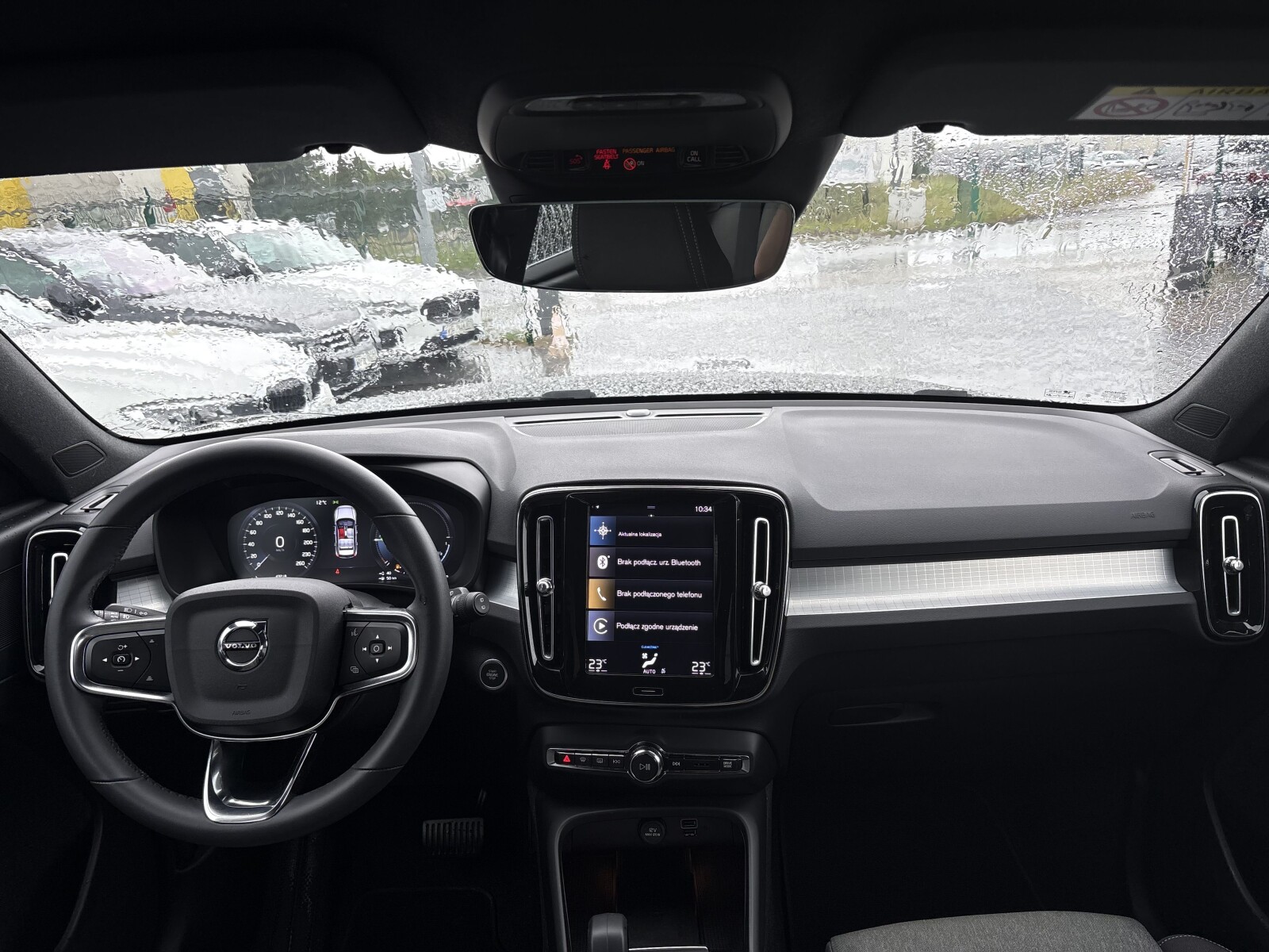 Volvo XC 40 - zdjęcie 17