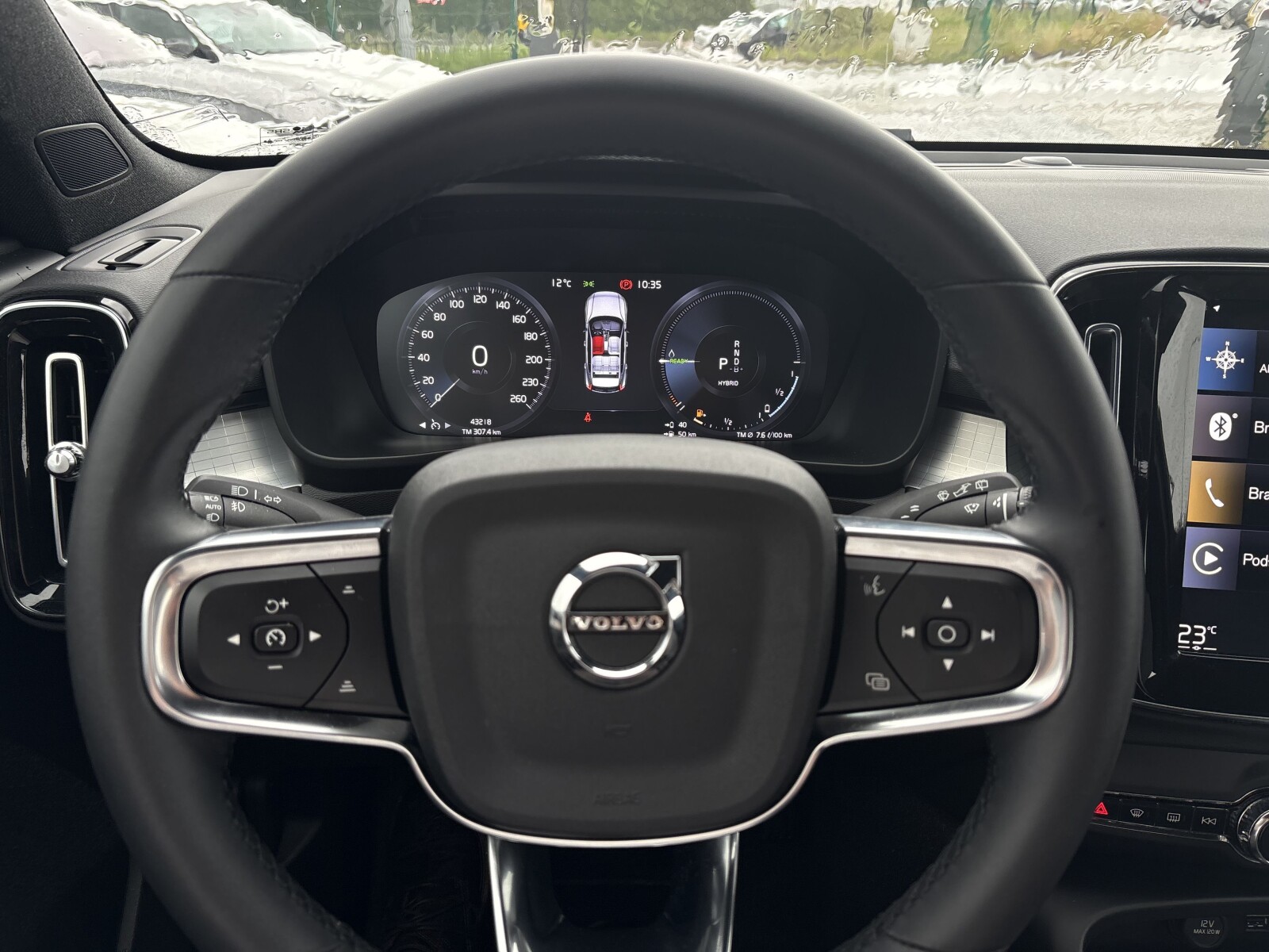 Volvo XC 40 - zdjęcie 13