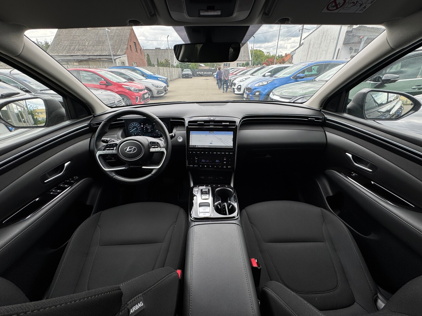 Hyundai Tucson - zdjęcie 14
