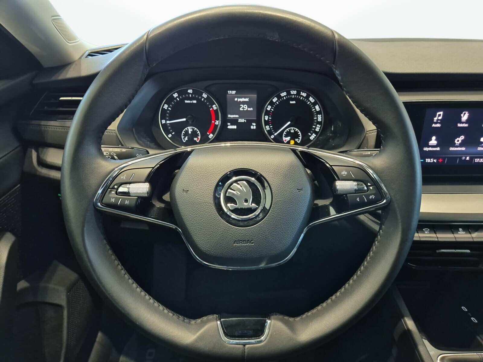 Škoda Octavia - zdjęcie 25