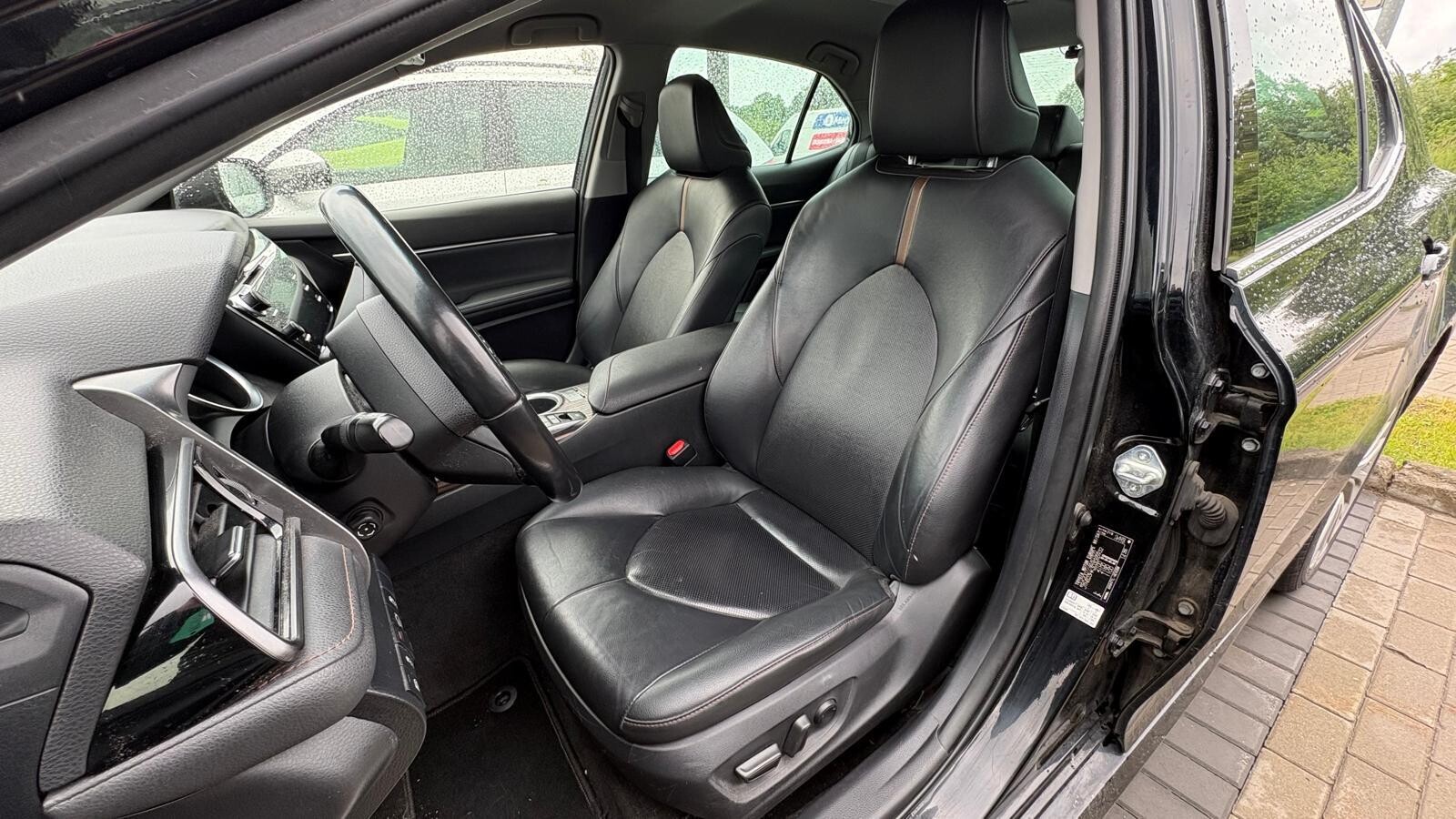 Toyota Camry - zdjęcie 5