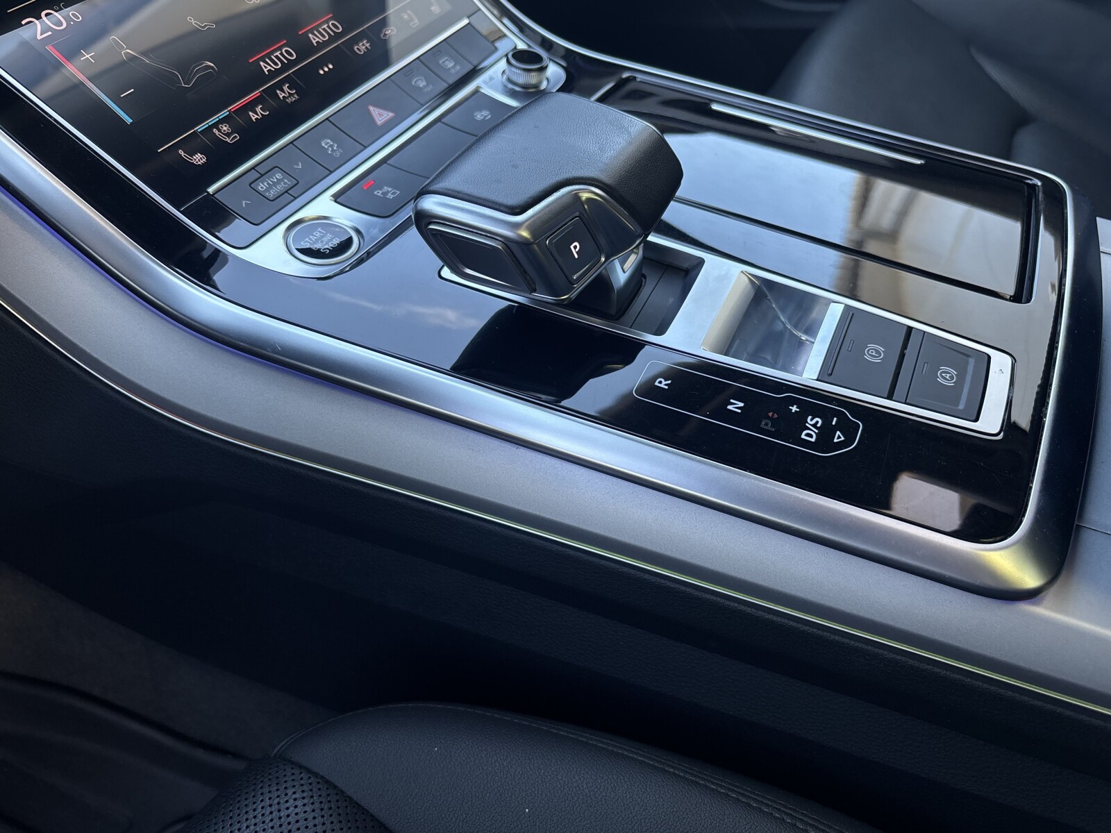 Audi Q7 - zdjęcie 19