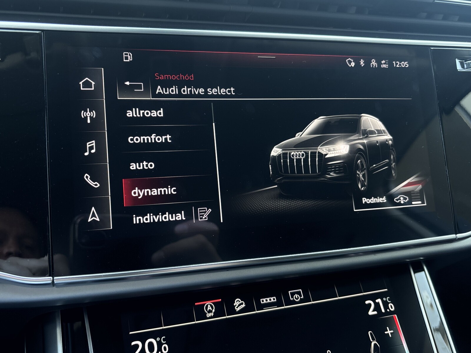 Audi Q7 - zdjęcie 22