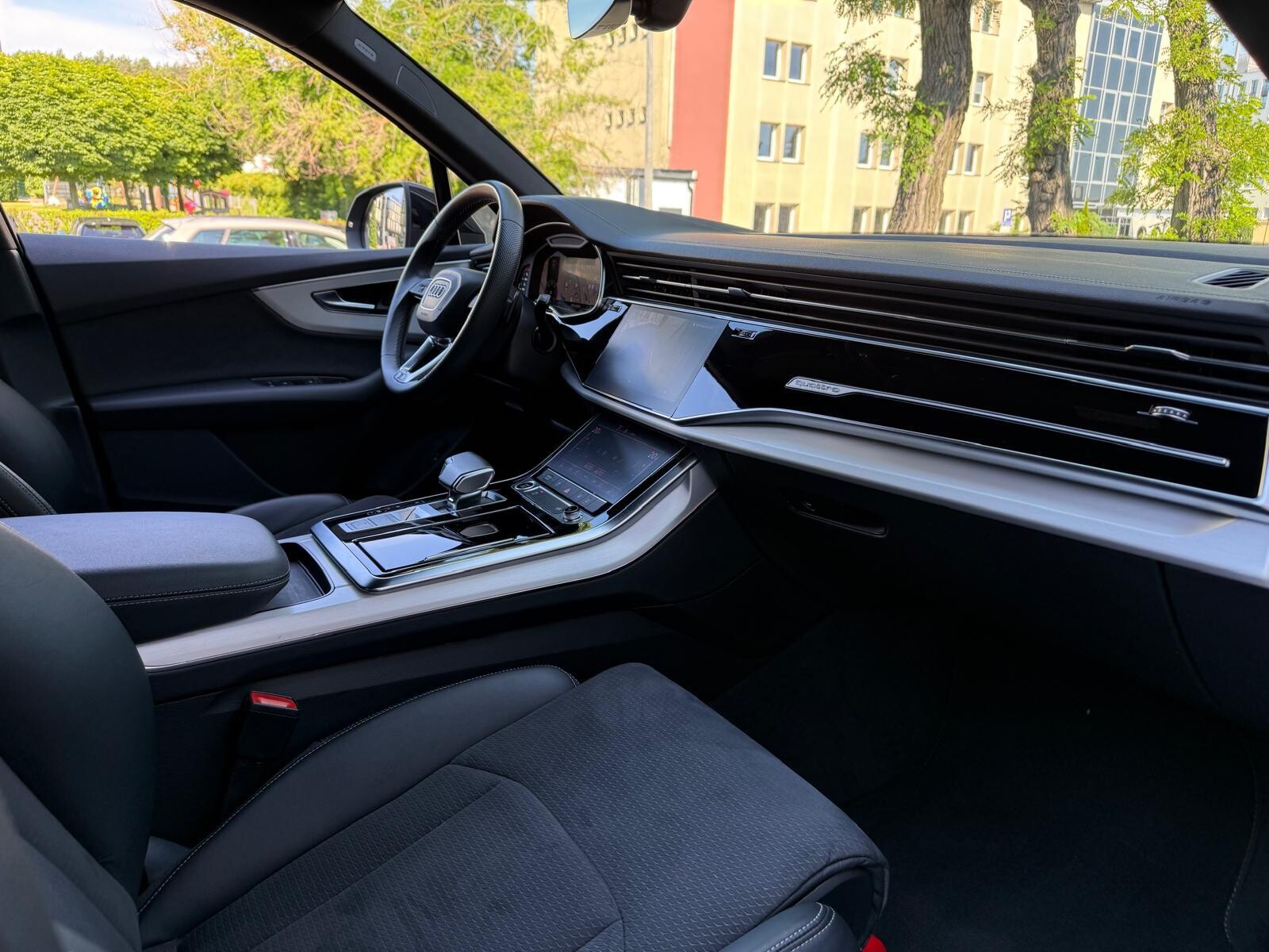Audi Q7 - zdjęcie 33