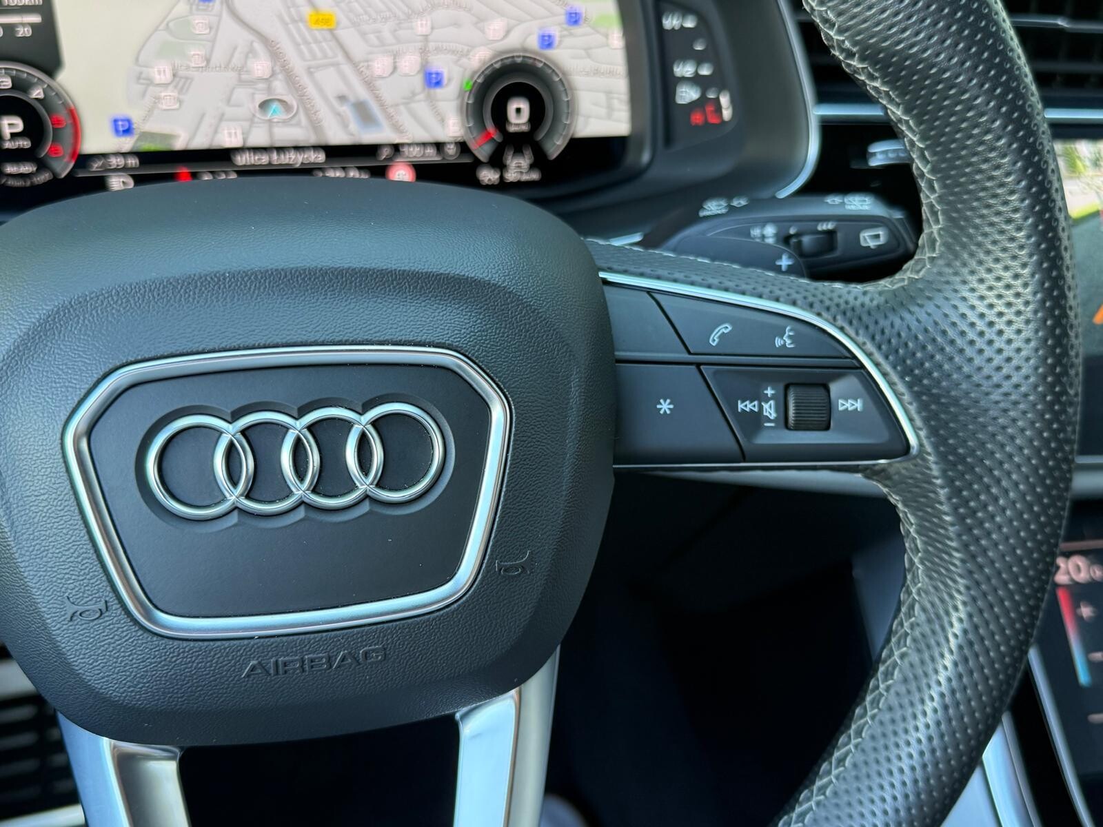 Audi Q7 - zdjęcie 29