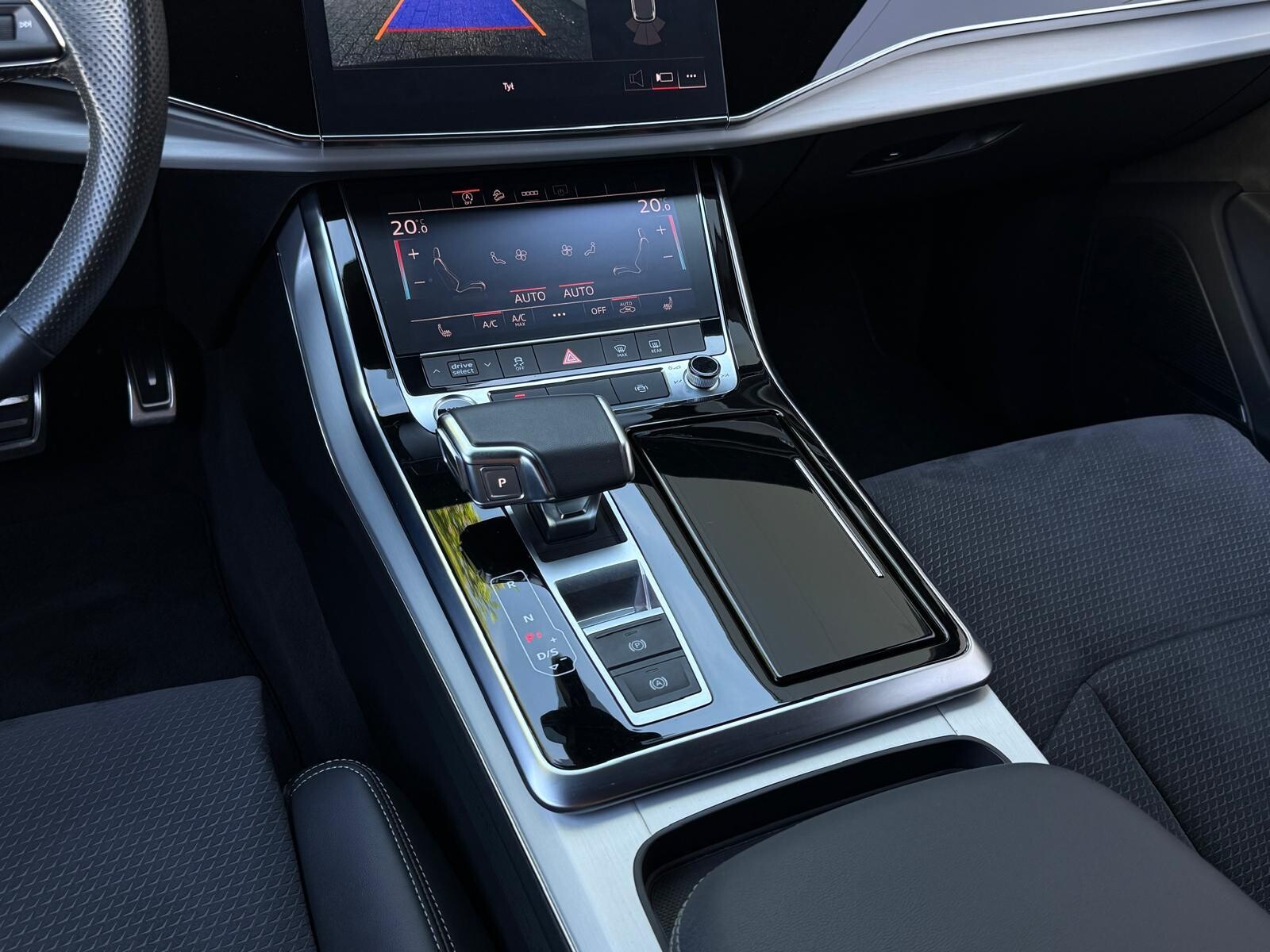 Audi Q7 - zdjęcie 26