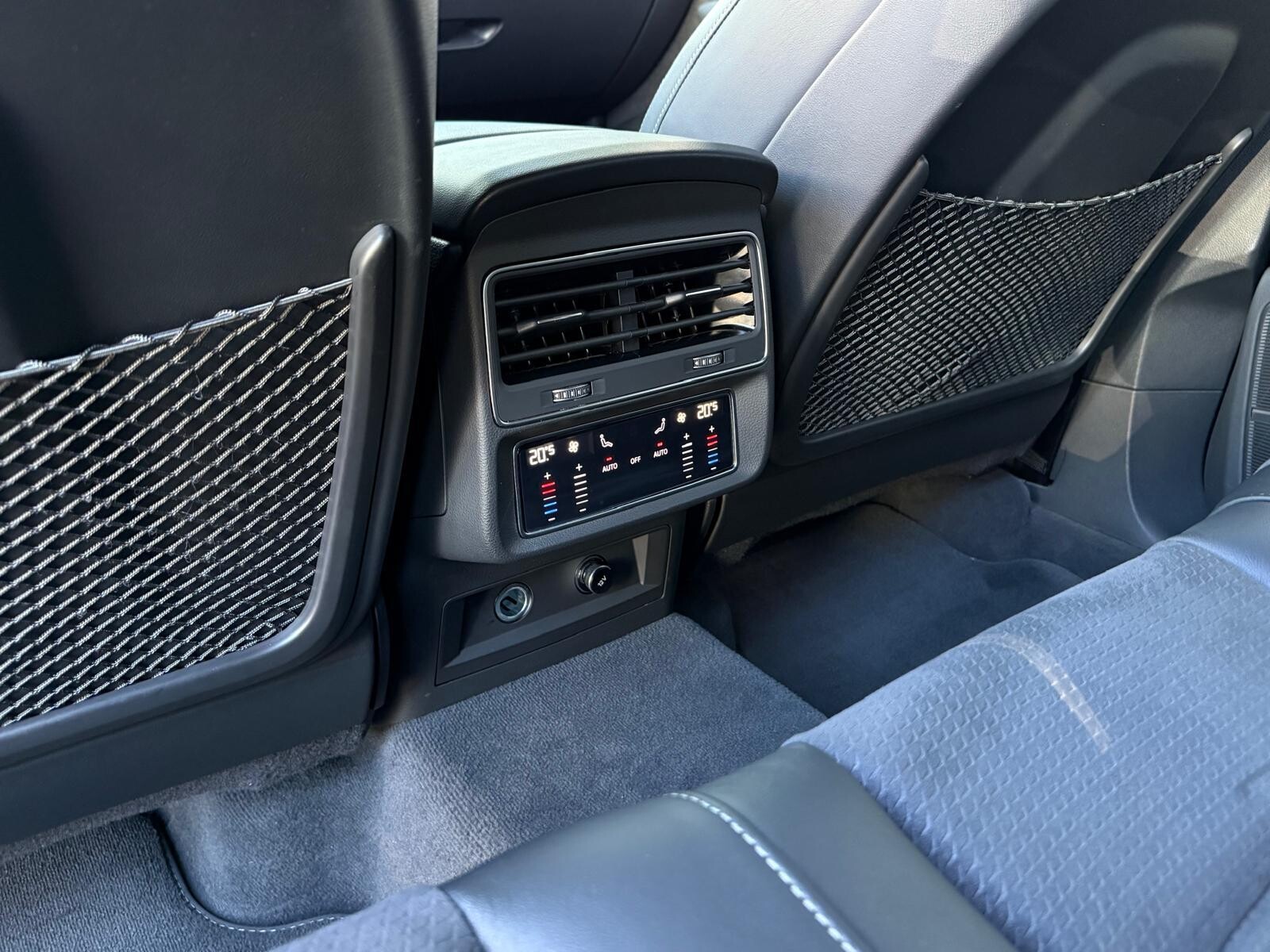 Audi Q7 - zdjęcie 17