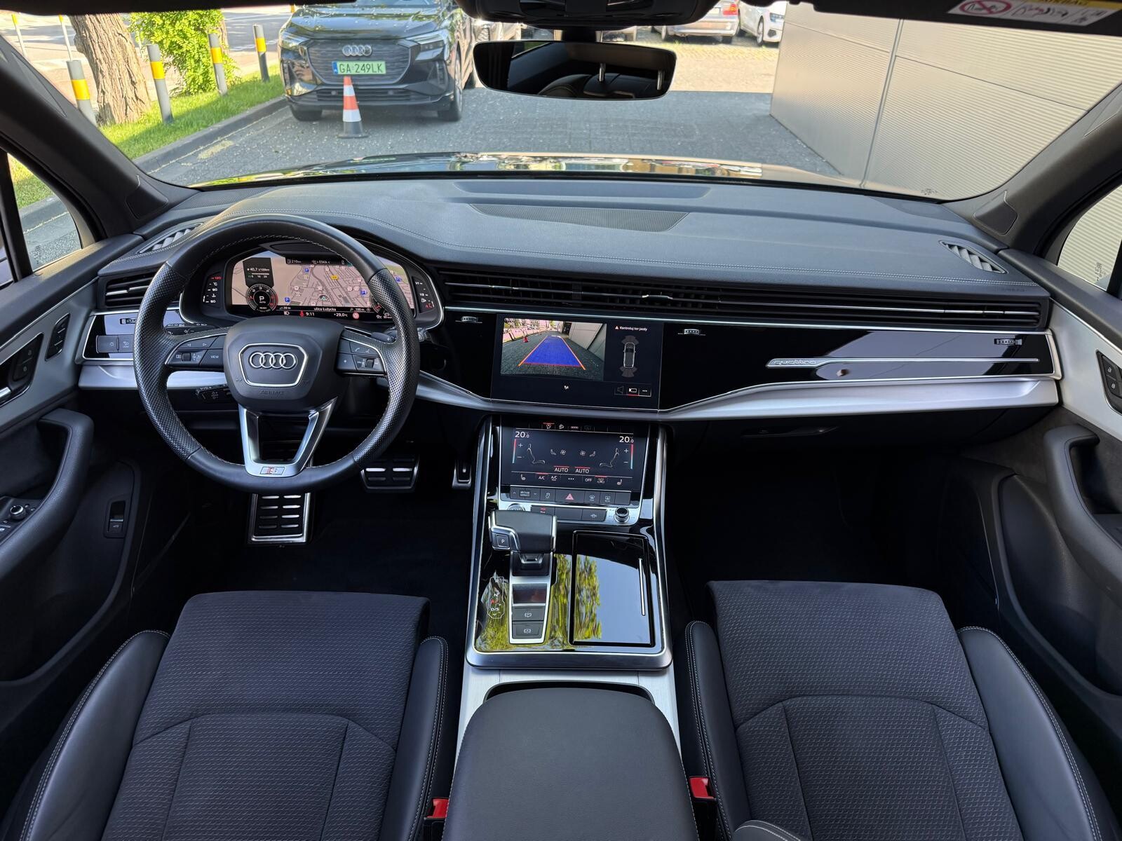 Audi Q7 - zdjęcie 25