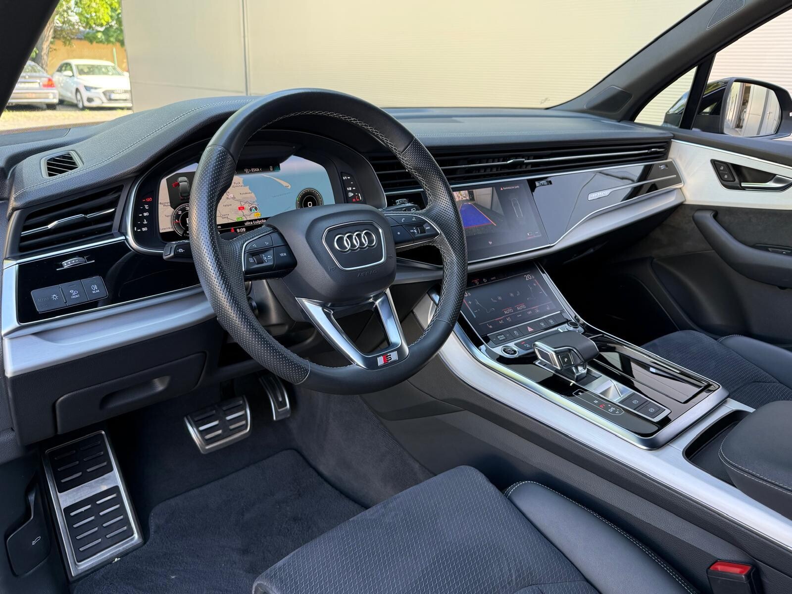 Audi Q7 - zdjęcie 14