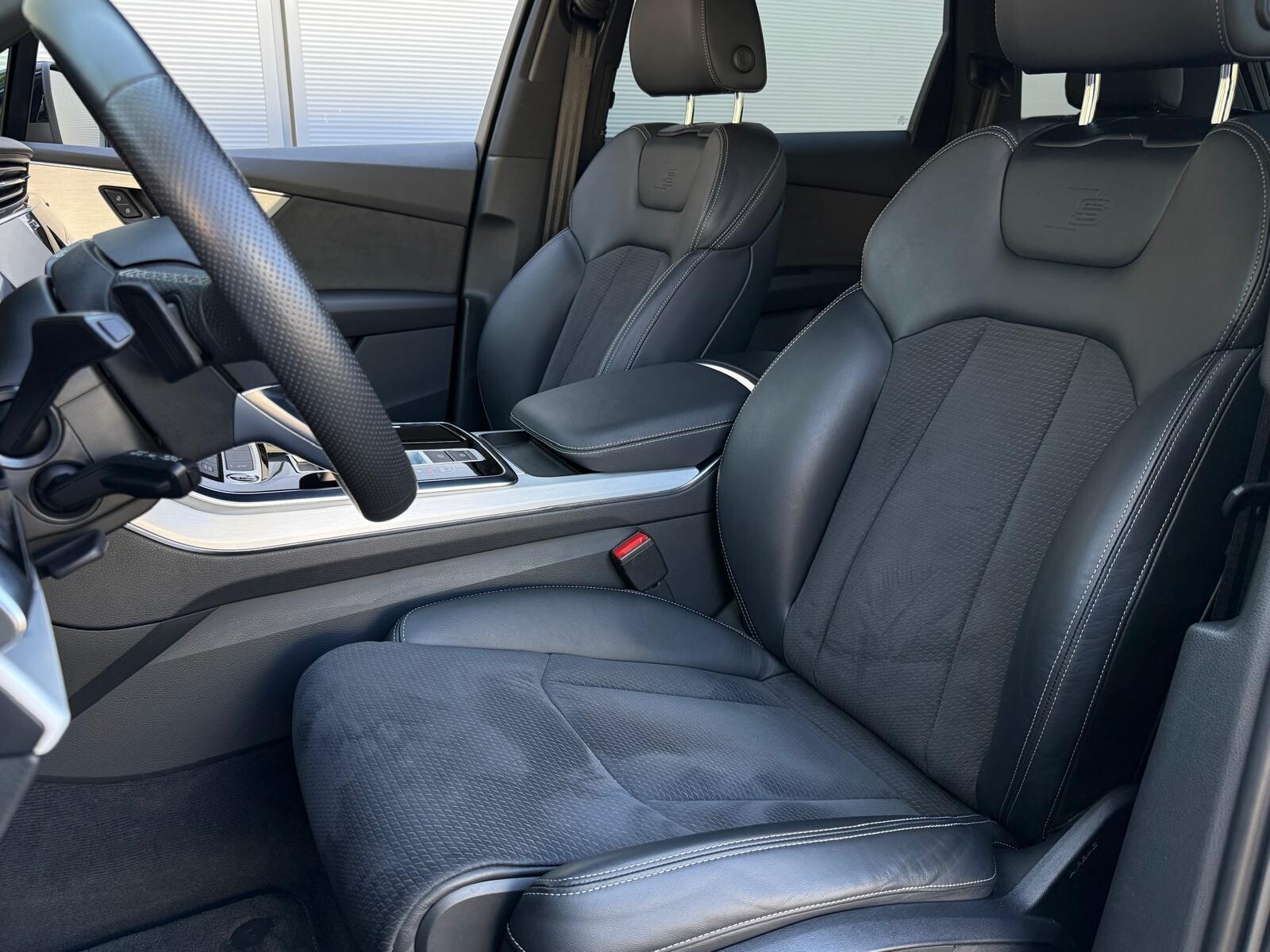 Audi Q7 - zdjęcie 13