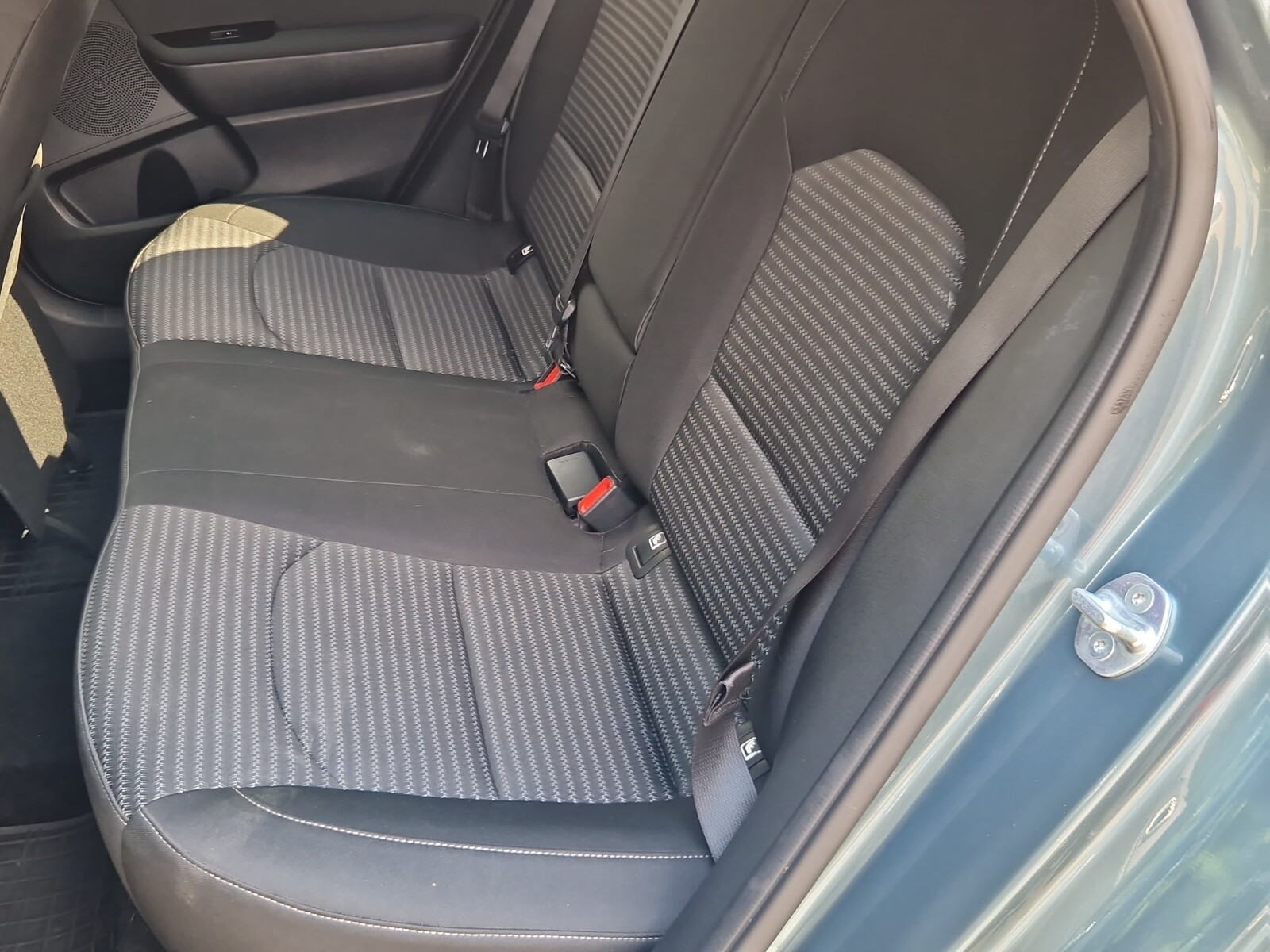 Kia Ceed - zdjęcie 21
