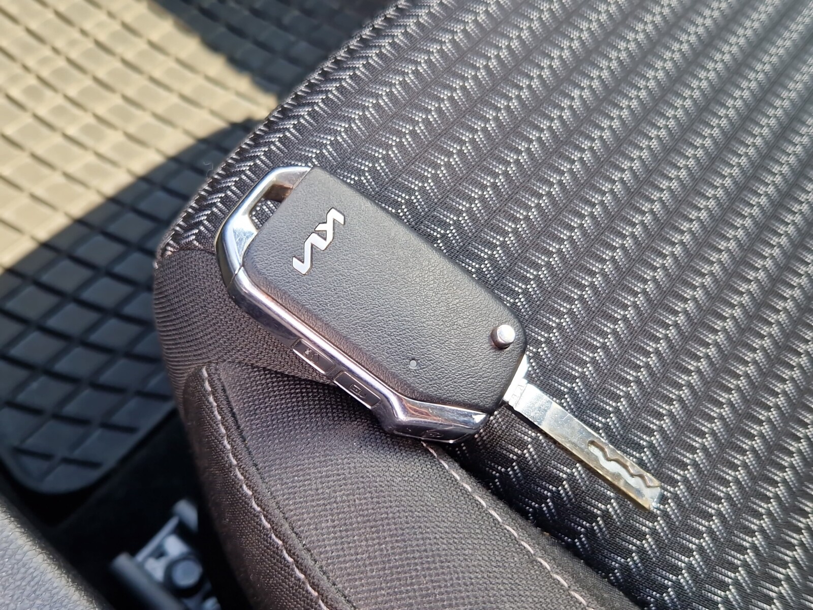 Kia Ceed - zdjęcie 25