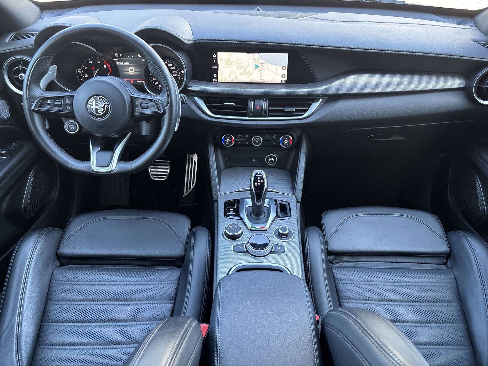 Alfa Romeo Stelvio - zdjęcie 9