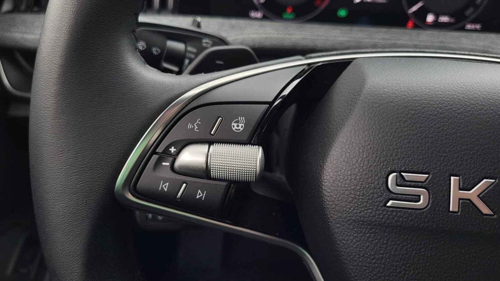 Škoda Superb Combi - zdjęcie 21