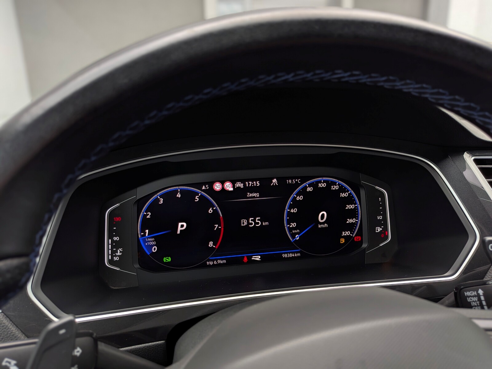 Volkswagen Tiguan - zdjęcie 24