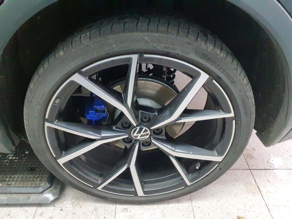 Volkswagen Tiguan - zdjęcie 5