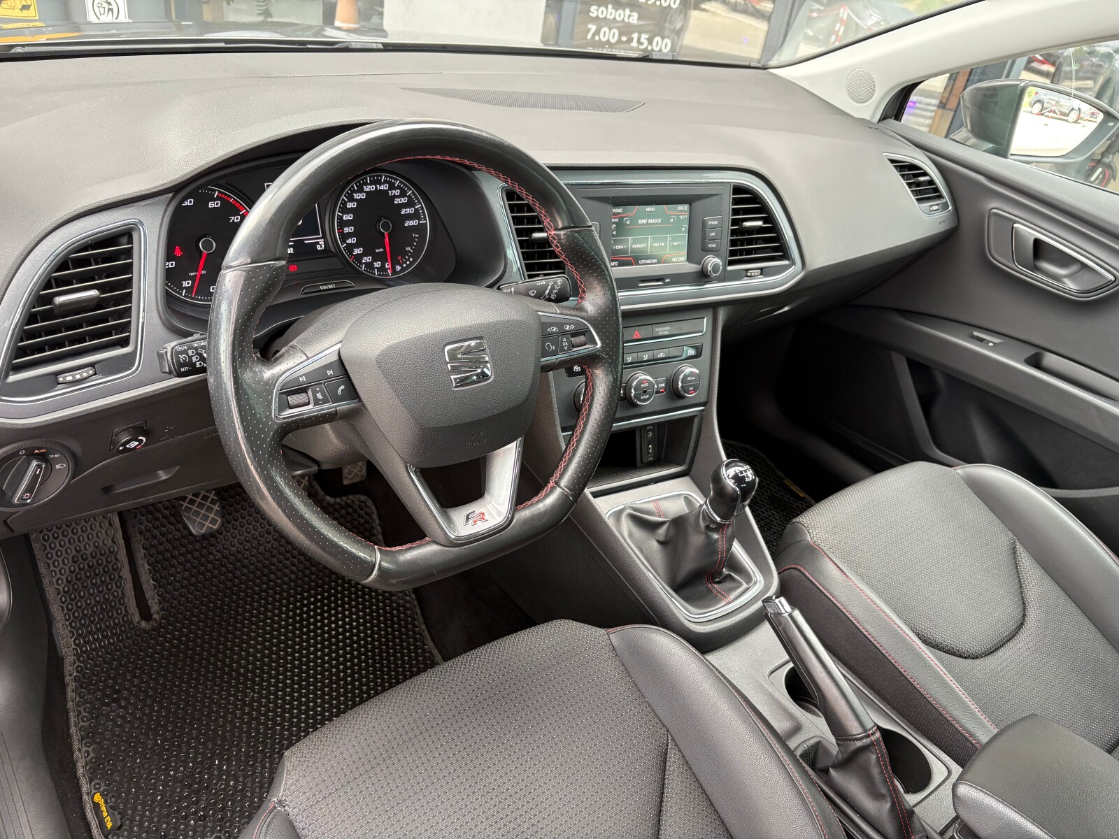 Seat Leon - zdjęcie 10