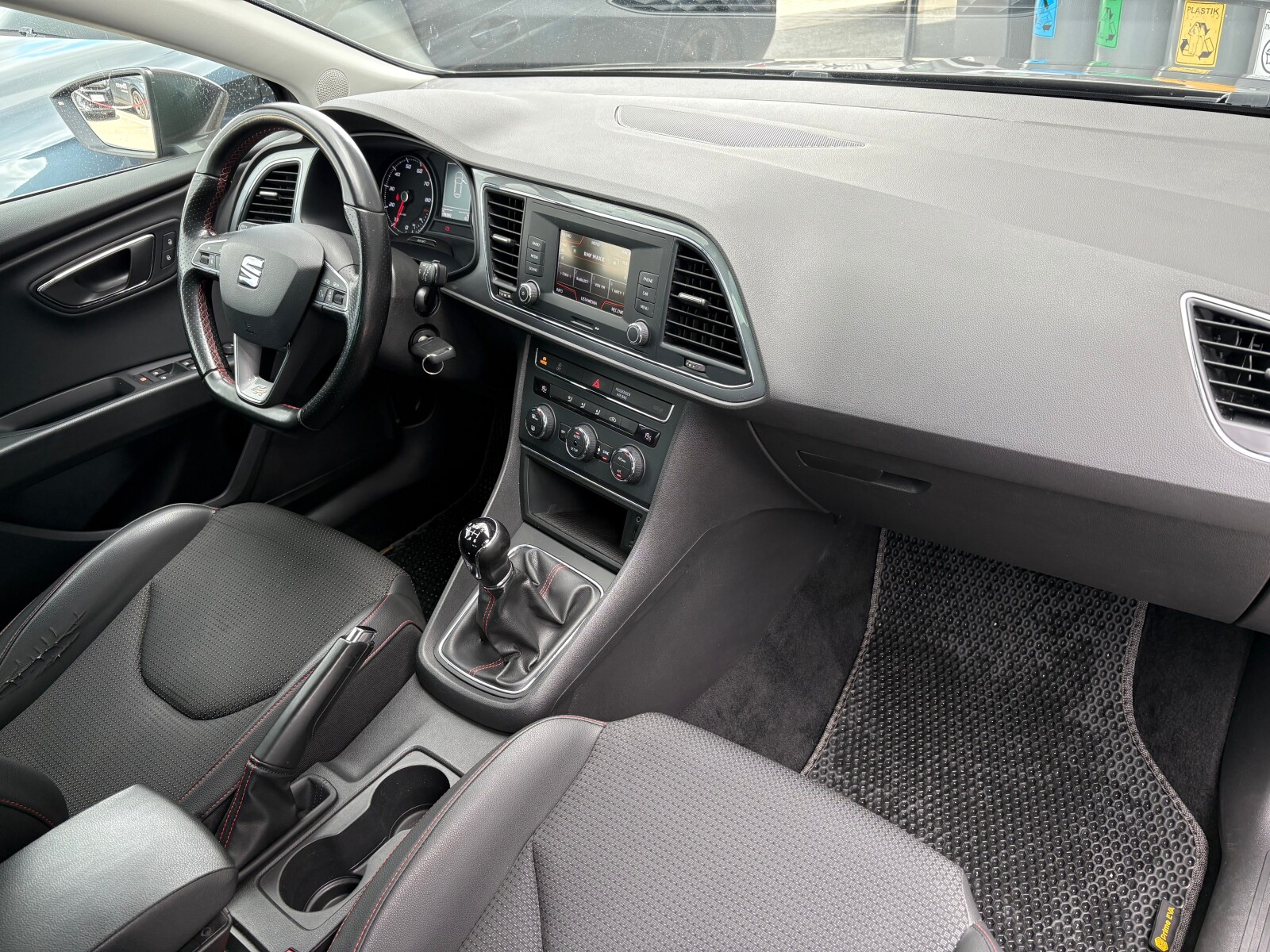 Seat Leon - zdjęcie 14