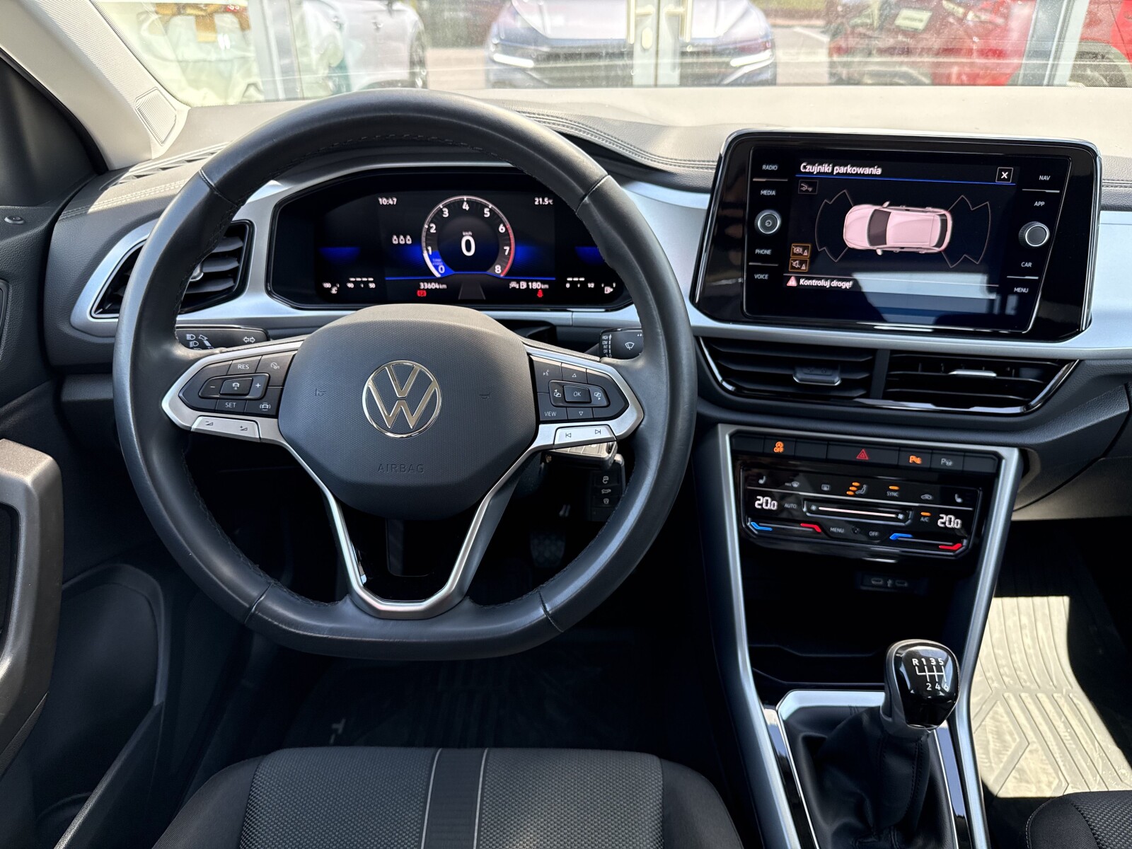 Volkswagen T-Roc - zdjęcie 13