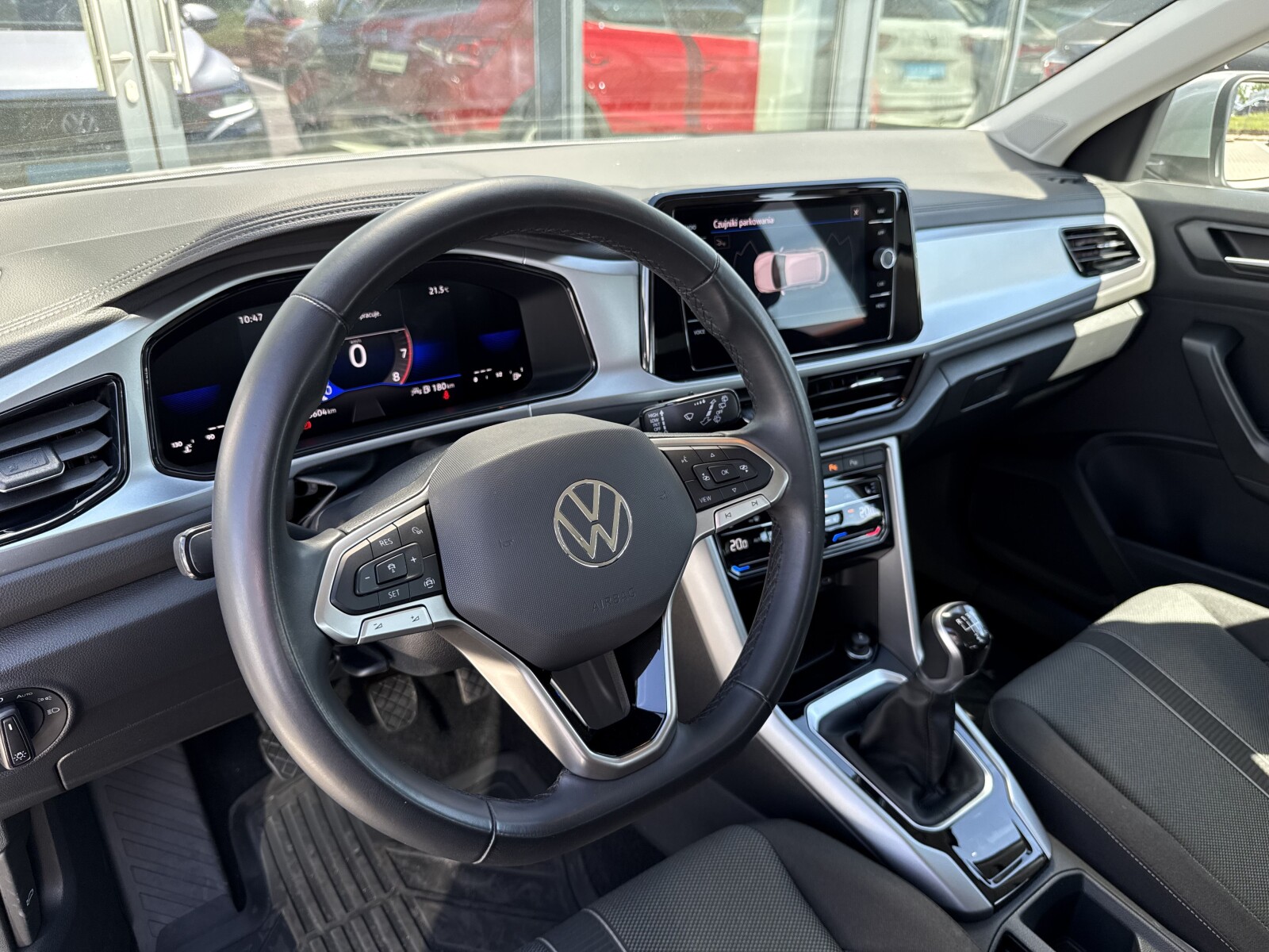 Volkswagen T-Roc - zdjęcie 9