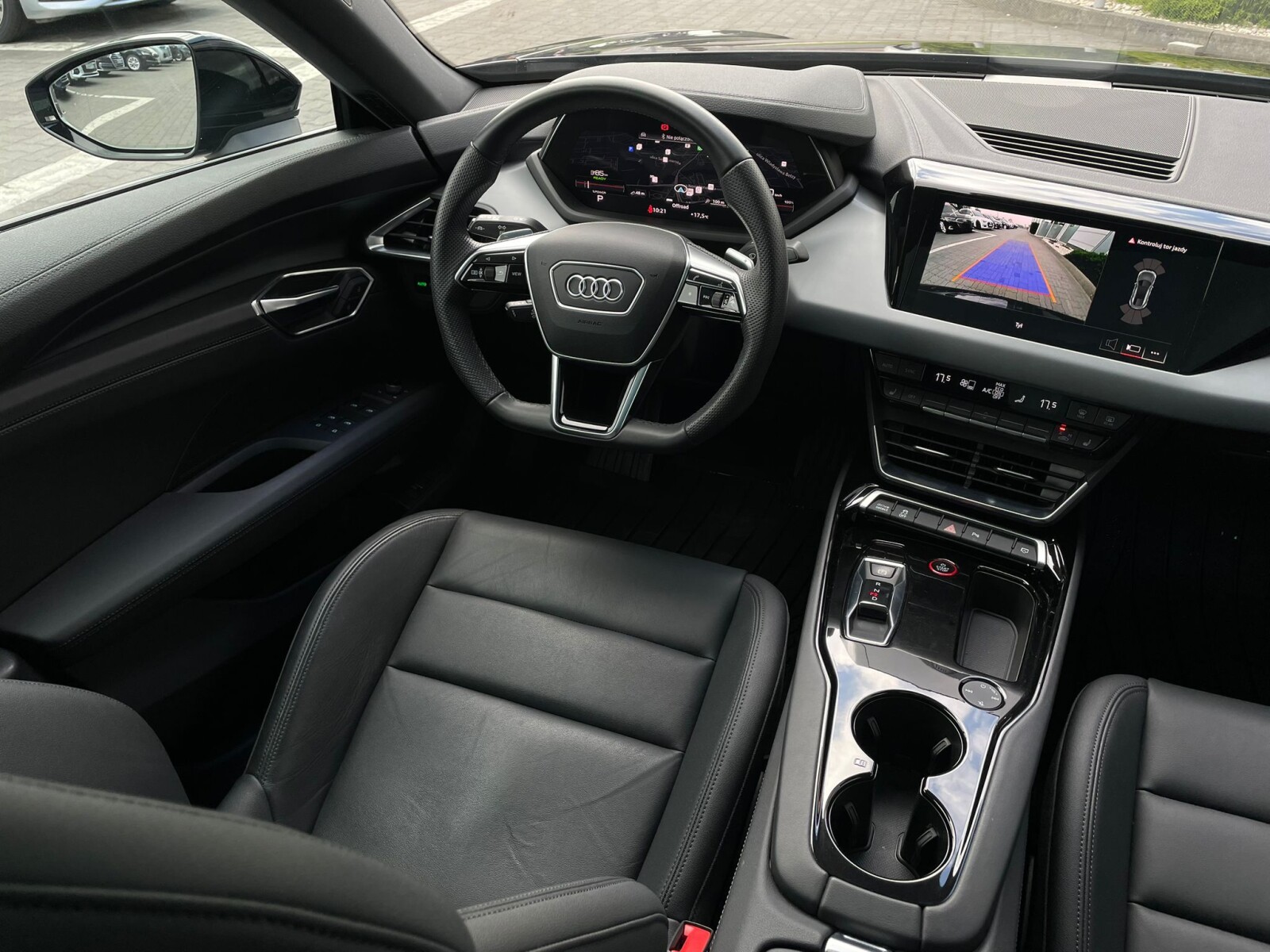 Audi e-tron GT - zdjęcie 14