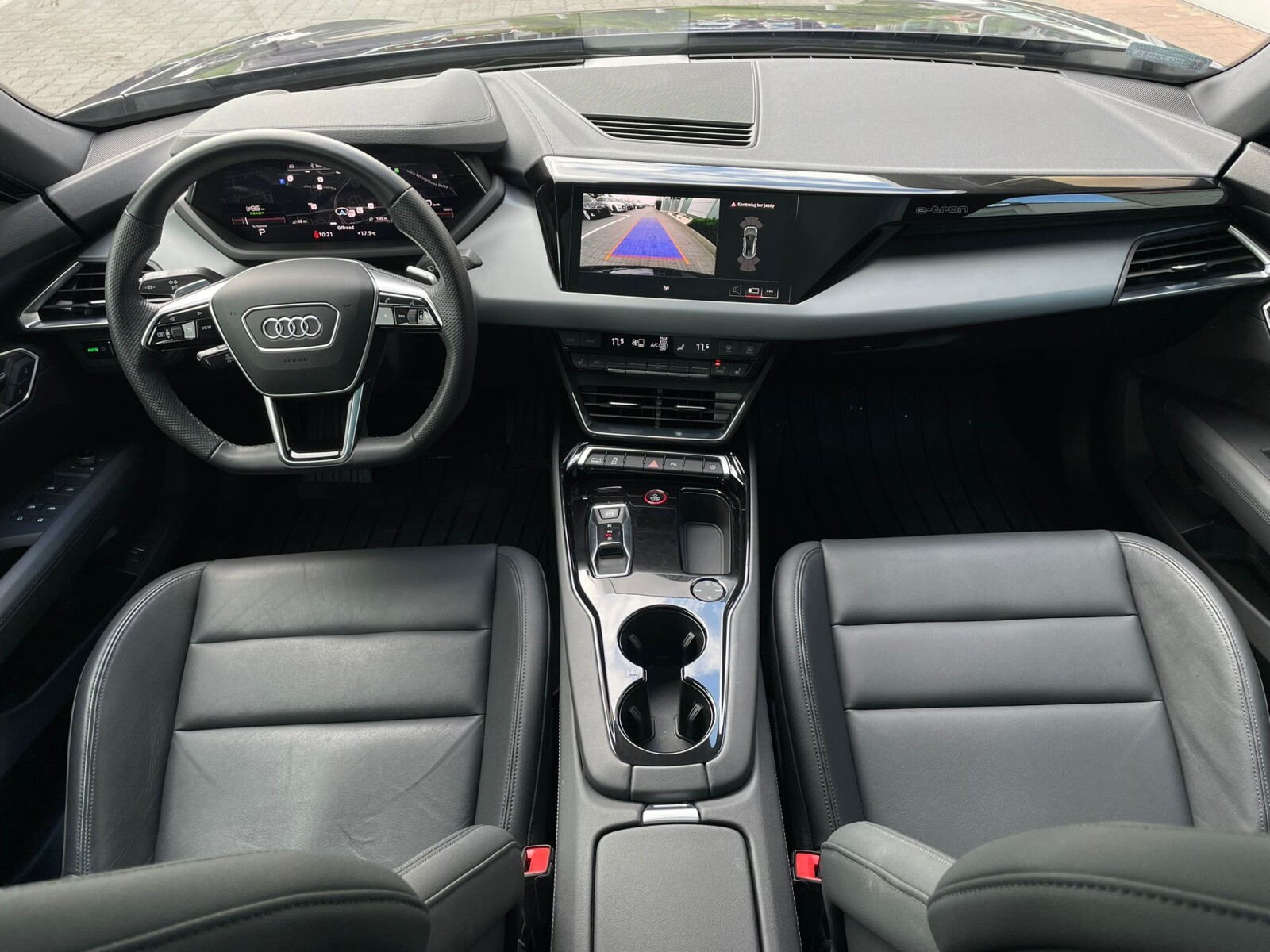 Audi e-tron GT - zdjęcie 15