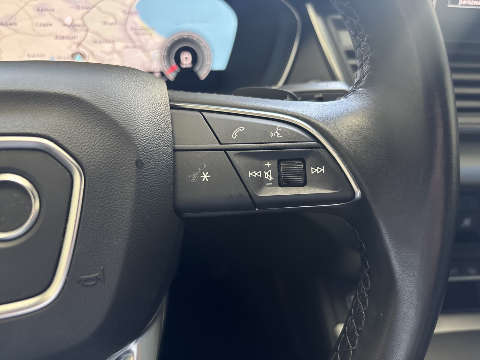 Audi Q5 Sportback - zdjęcie 14