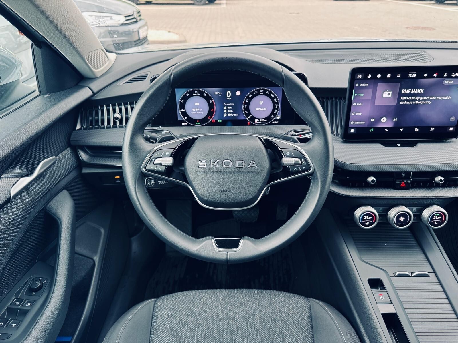 Škoda Superb - zdjęcie 19