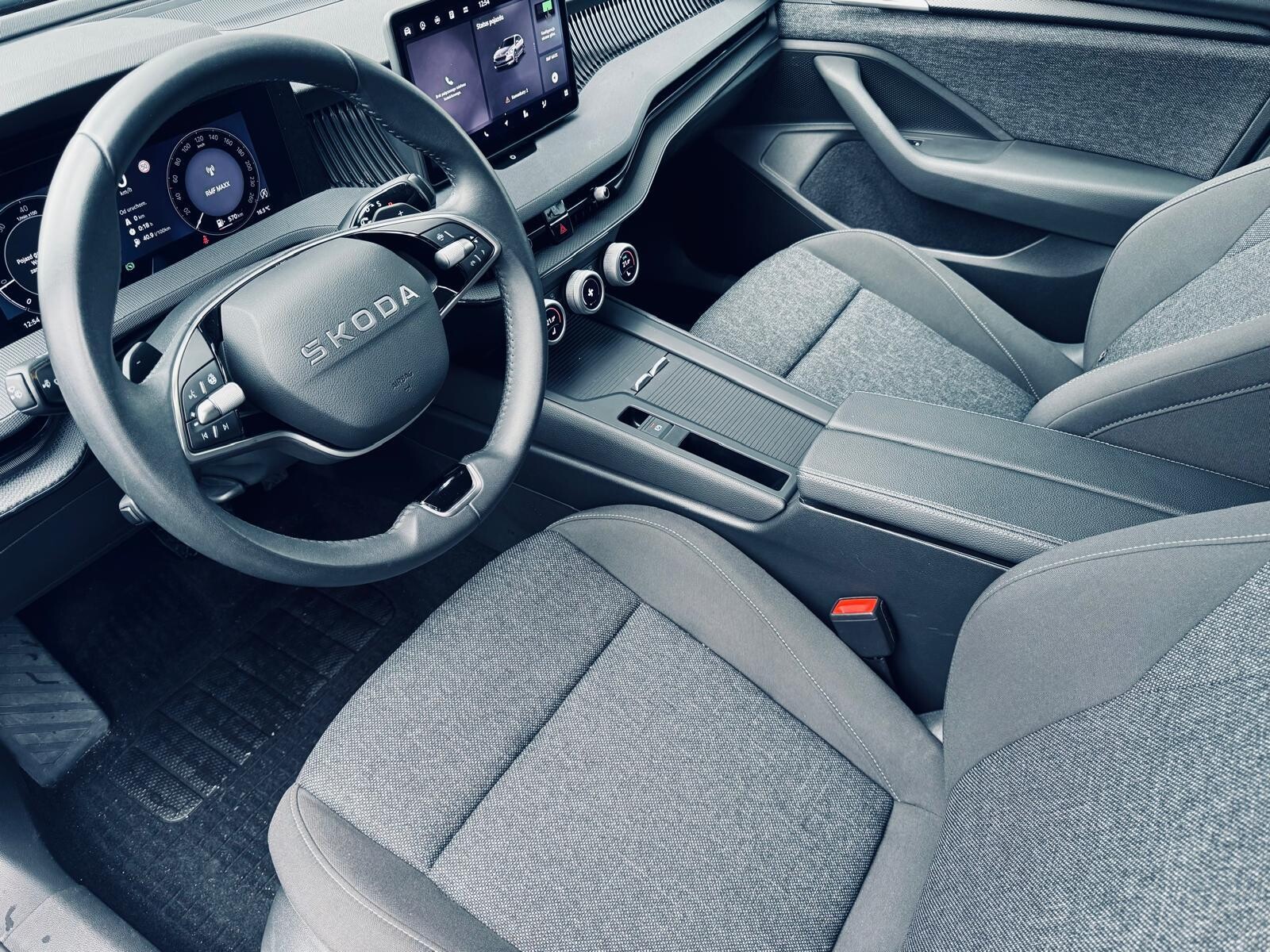 Škoda Superb - zdjęcie 11