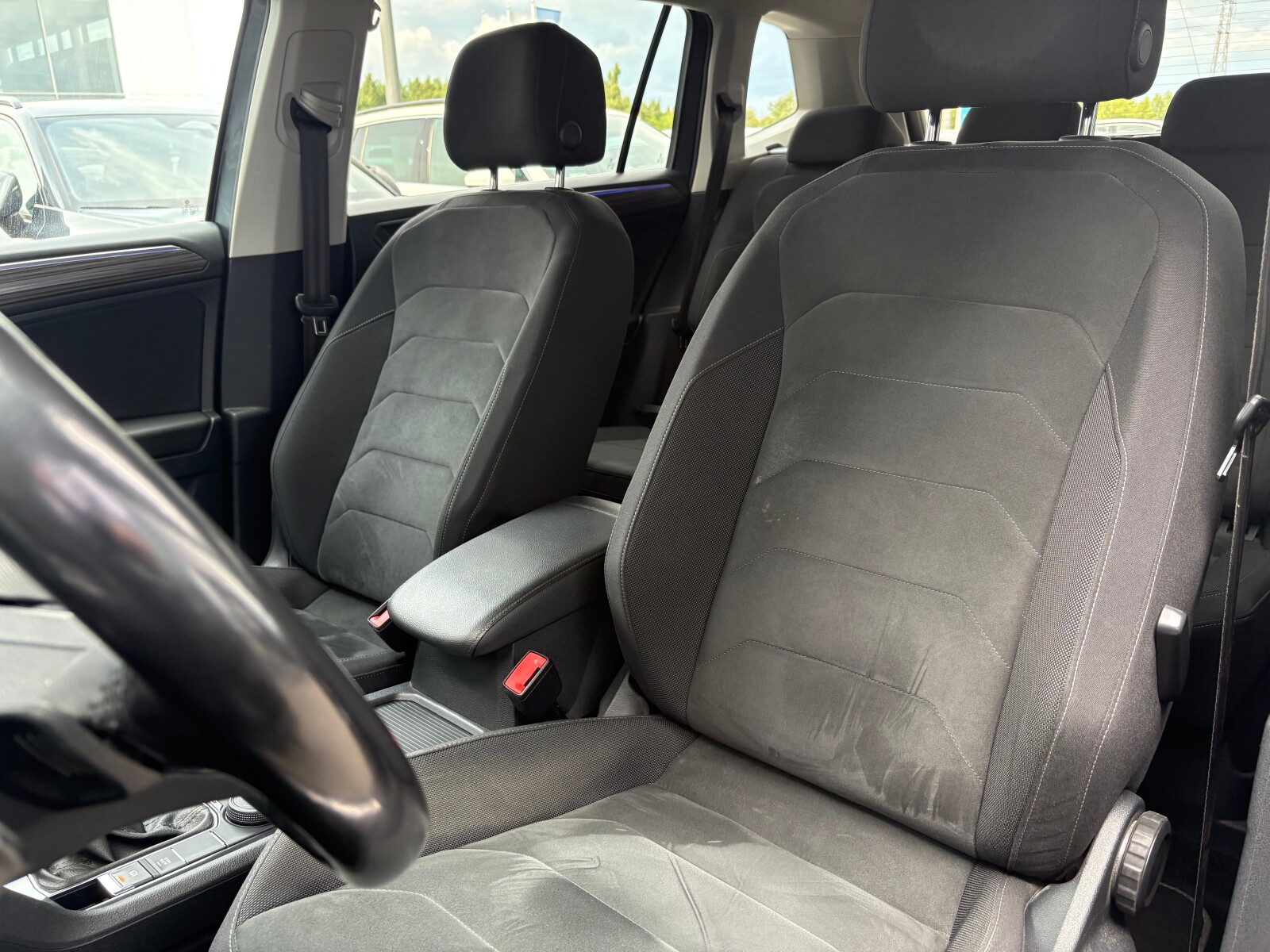 Volkswagen Tiguan Allspace - zdjęcie 12