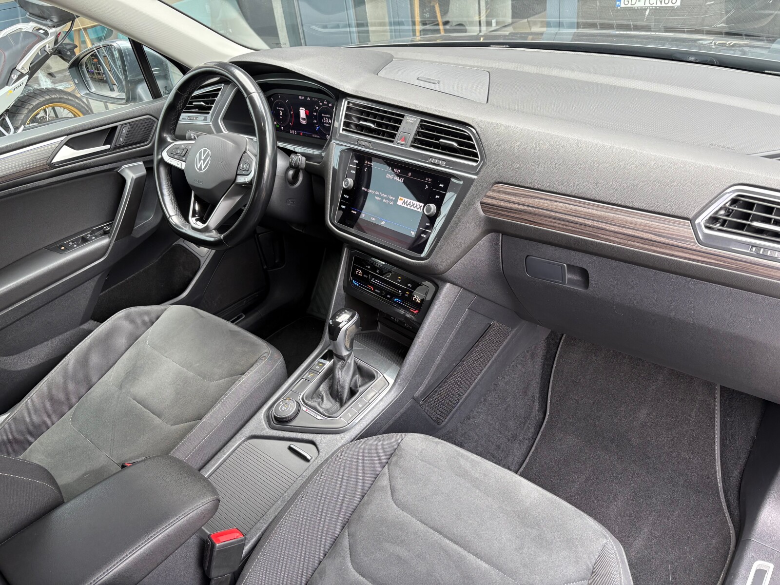 Volkswagen Tiguan Allspace - zdjęcie 16