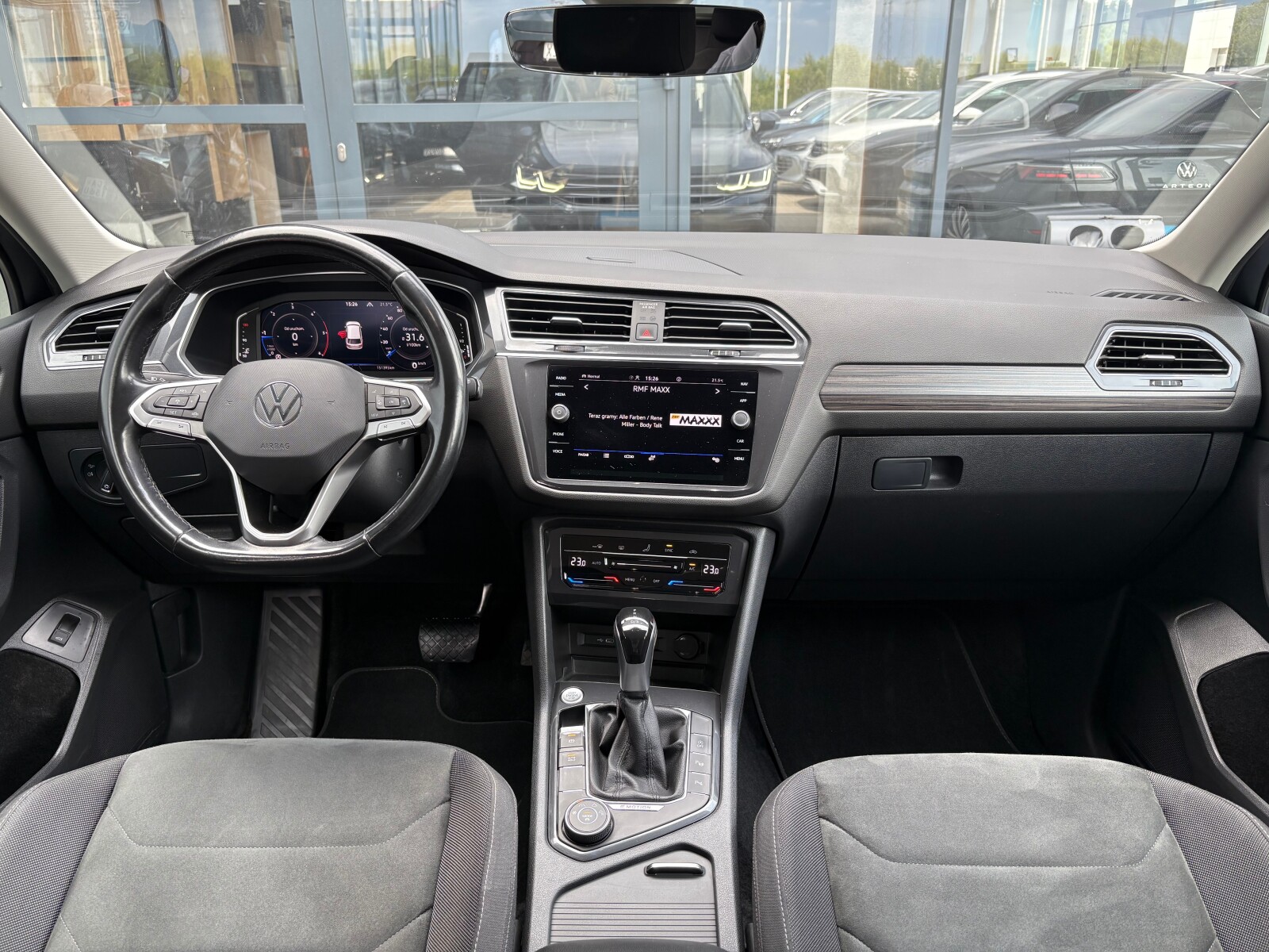 Volkswagen Tiguan Allspace - zdjęcie 9