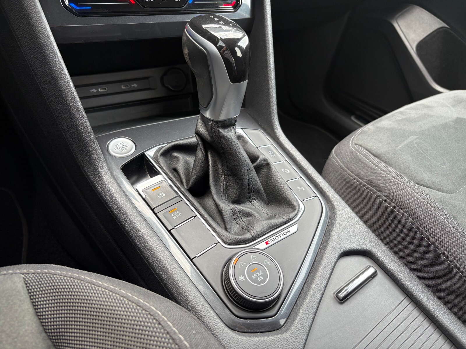 Volkswagen Tiguan Allspace - zdjęcie 26