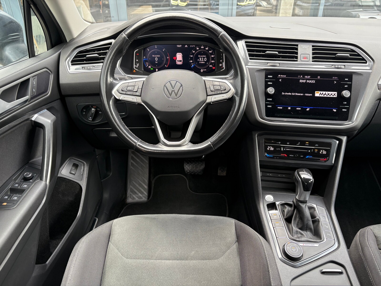Volkswagen Tiguan Allspace - zdjęcie 10