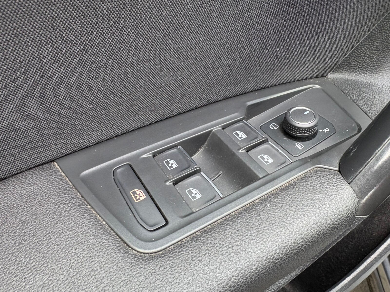 Volkswagen Tiguan Allspace - zdjęcie 20