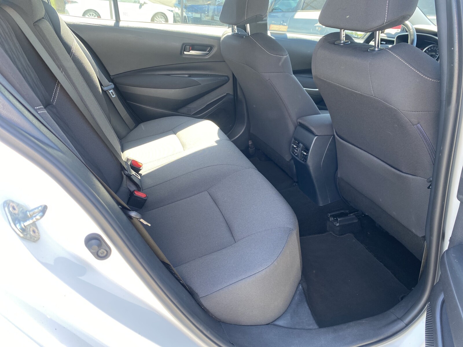 Toyota Corolla - zdjęcie 14