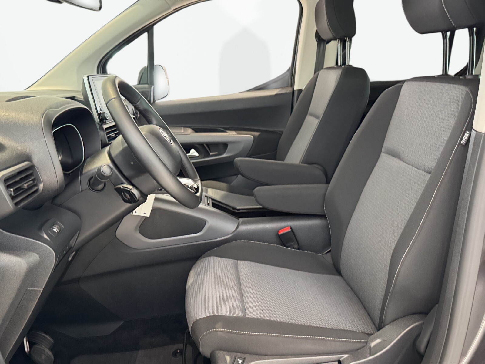 Toyota Proace City Verso - zdjęcie 11