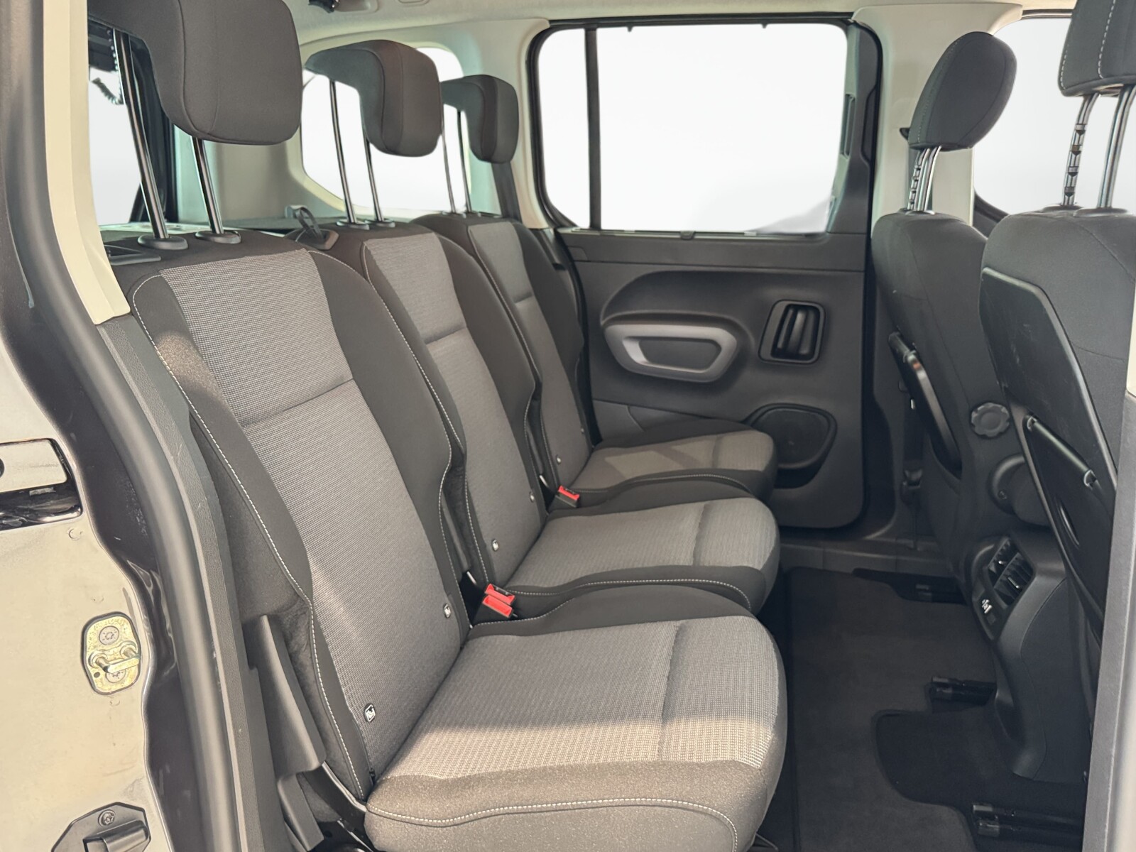 Toyota Proace City Verso - zdjęcie 16