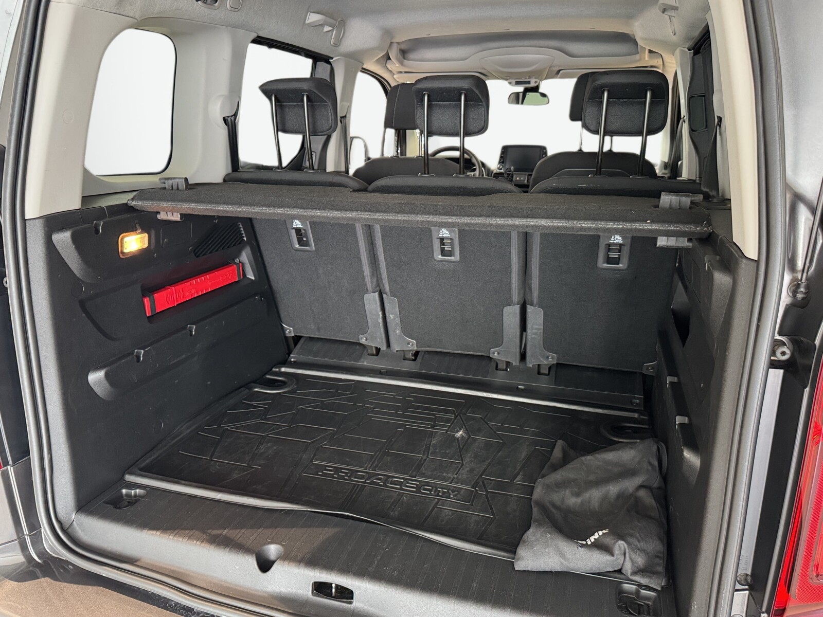 Toyota Proace City Verso - zdjęcie 36