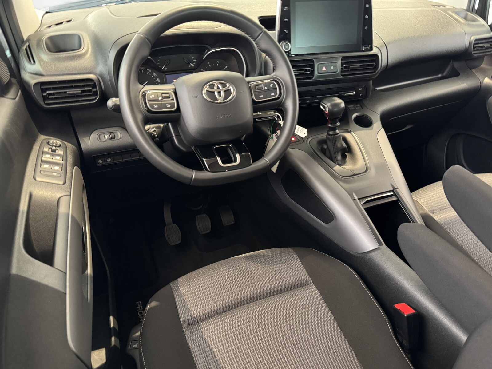 Toyota Proace City Verso - zdjęcie 15