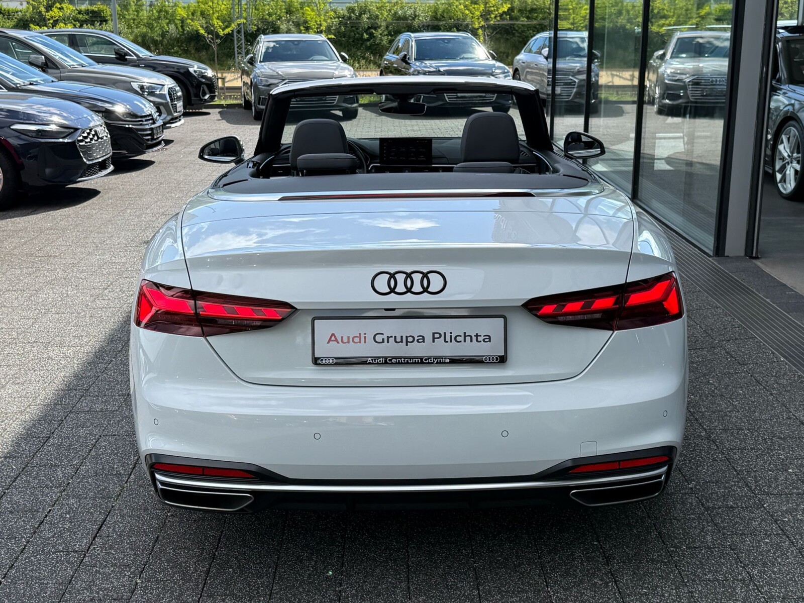 Audi A5 Cabrio - zdjęcie 14