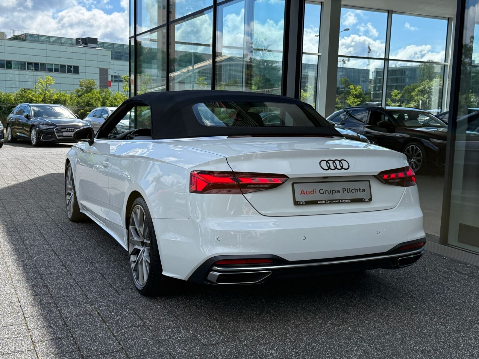 Audi A5 Cabrio - zdjęcie 11