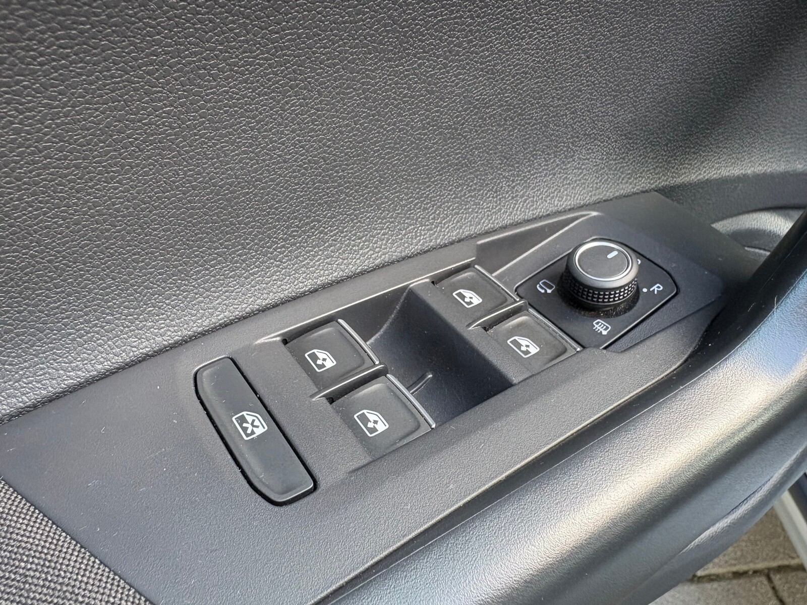 Volkswagen Taigo - zdjęcie 18