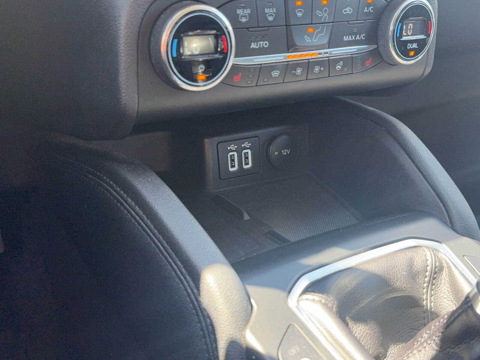Ford Kuga - zdjęcie 19