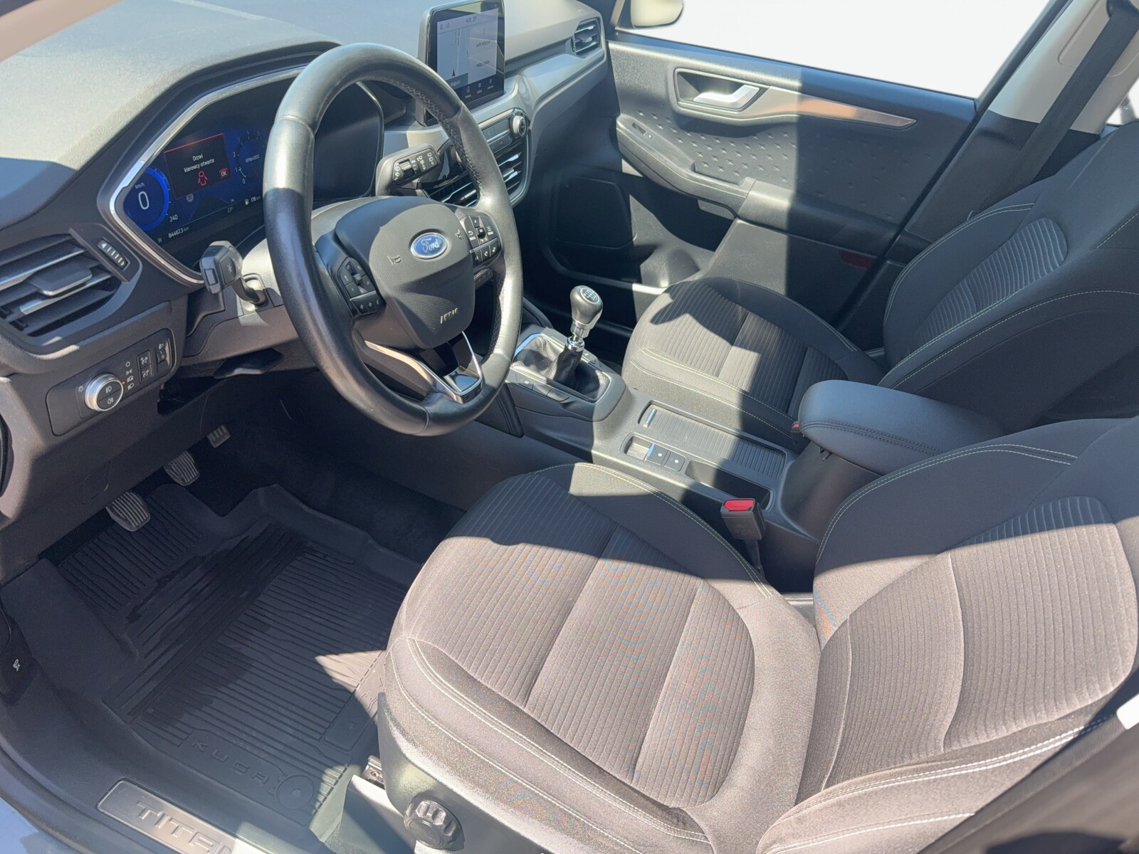 Ford Kuga - zdjęcie 9