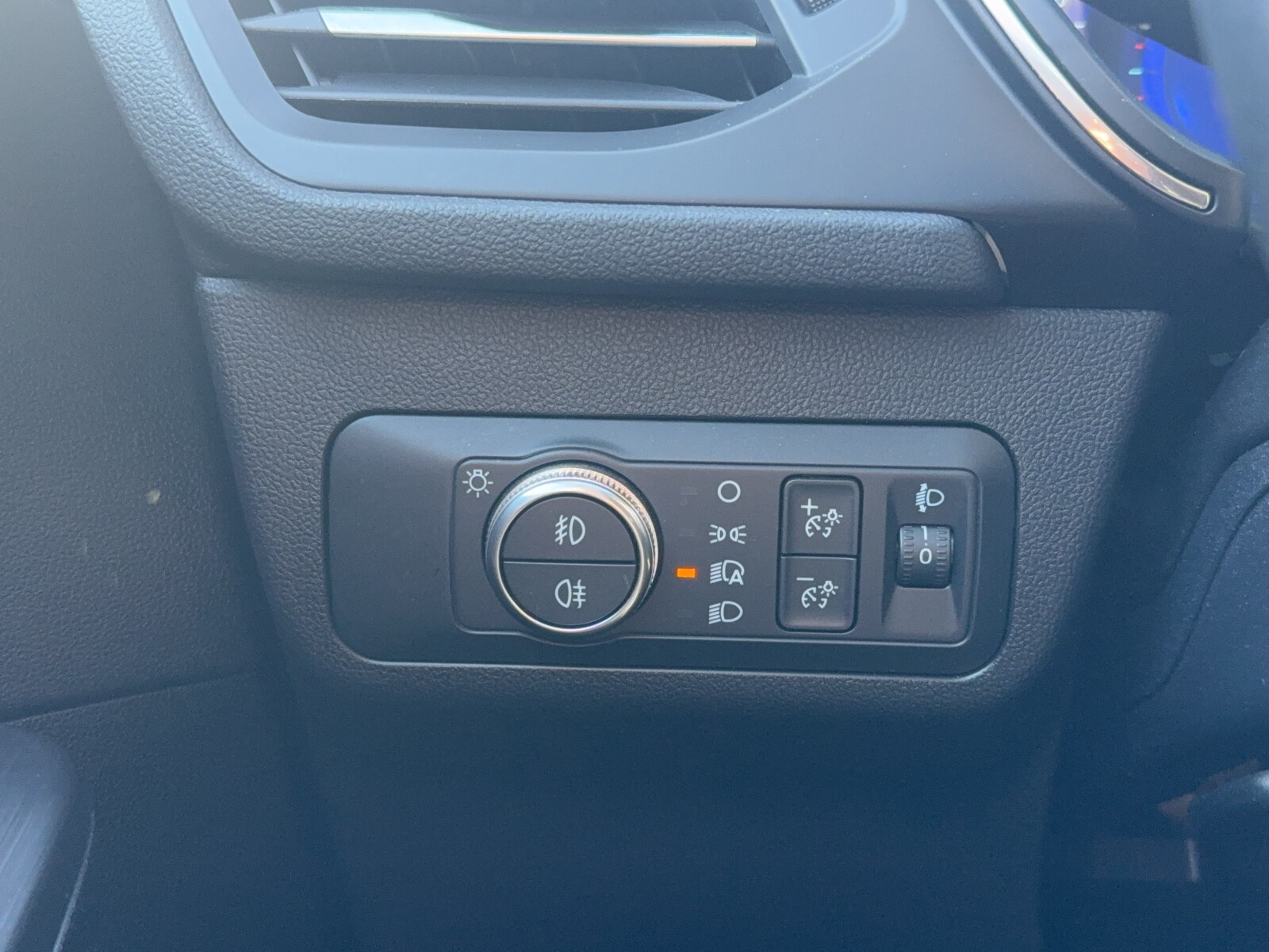 Ford Kuga - zdjęcie 15
