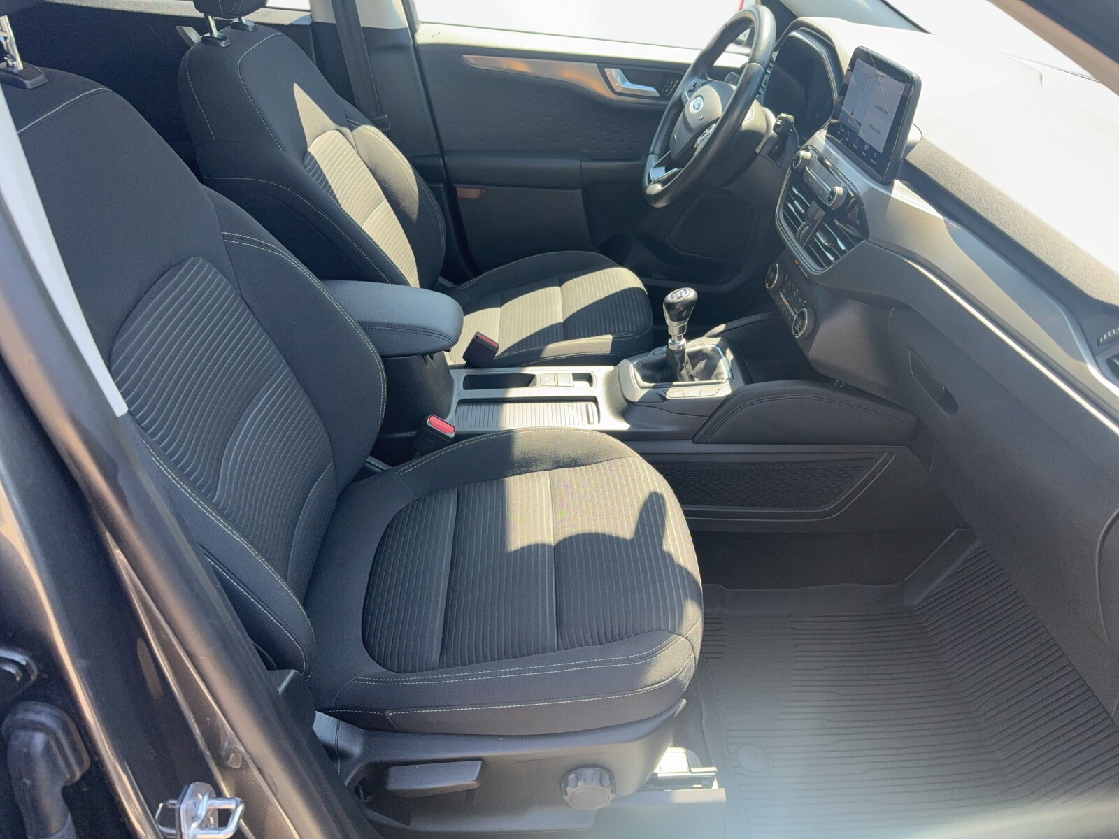Ford Kuga - zdjęcie 13