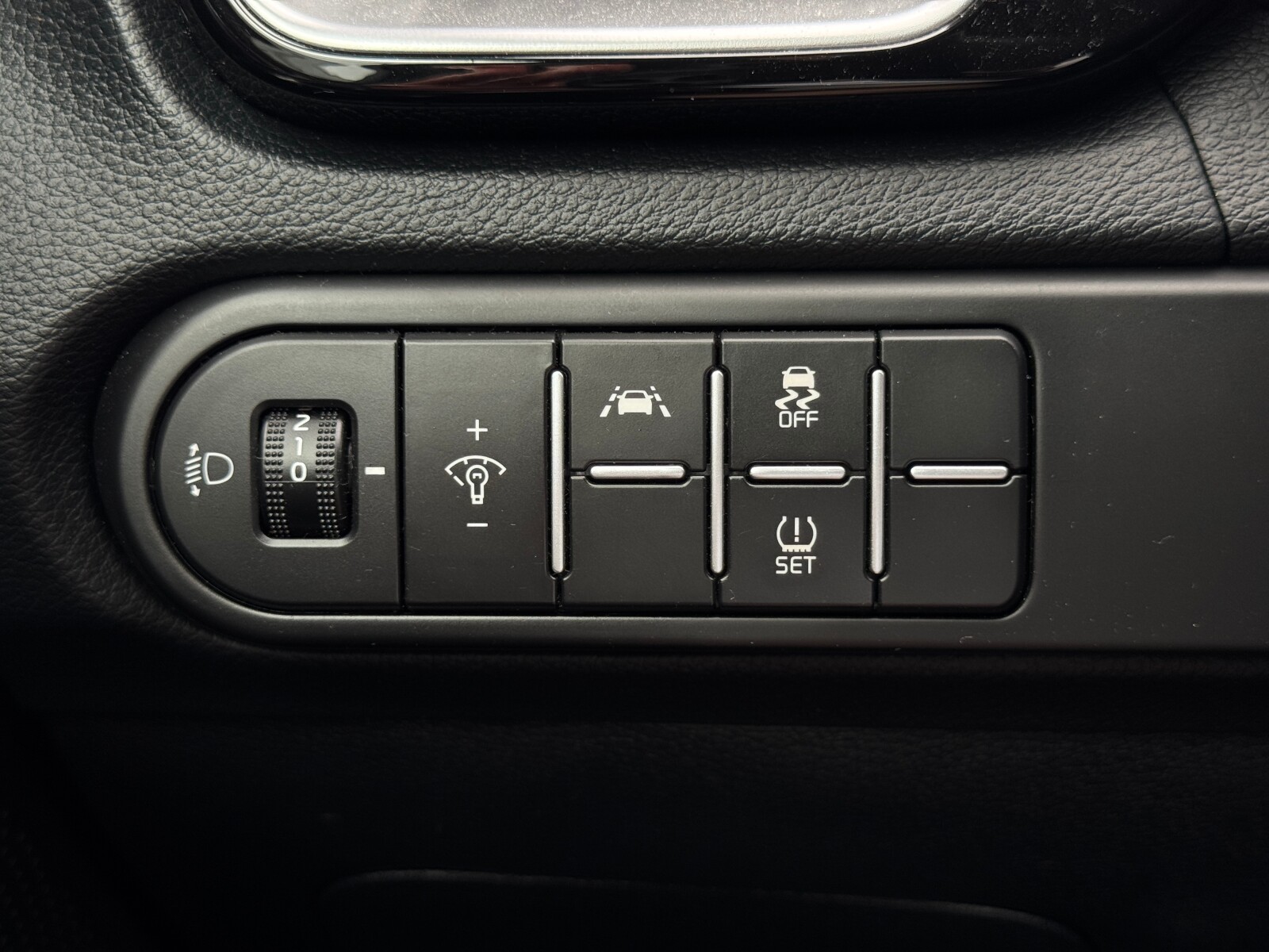 Kia Ceed - zdjęcie 30