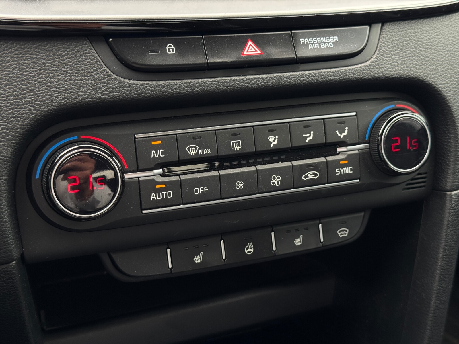 Kia Ceed - zdjęcie 26